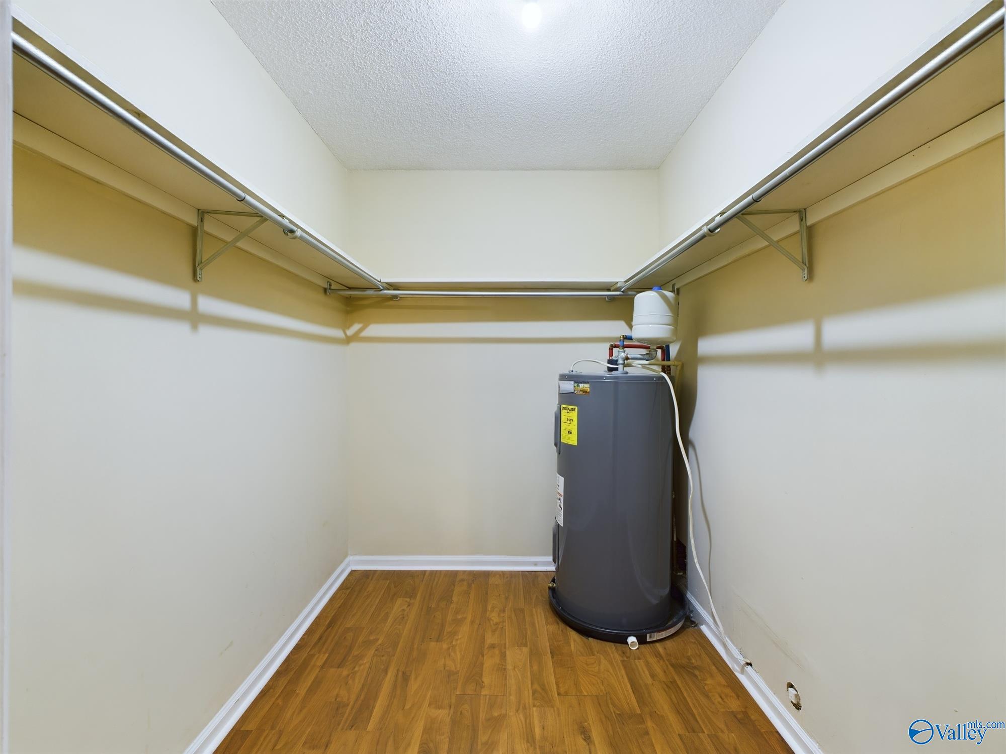 1001 Fieldstone Court SE