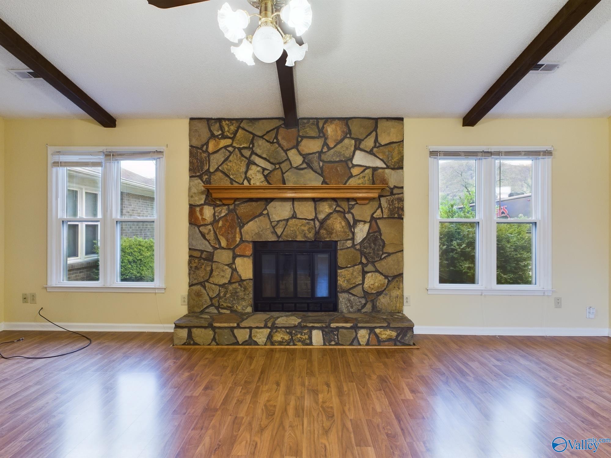 1001 Fieldstone Court SE