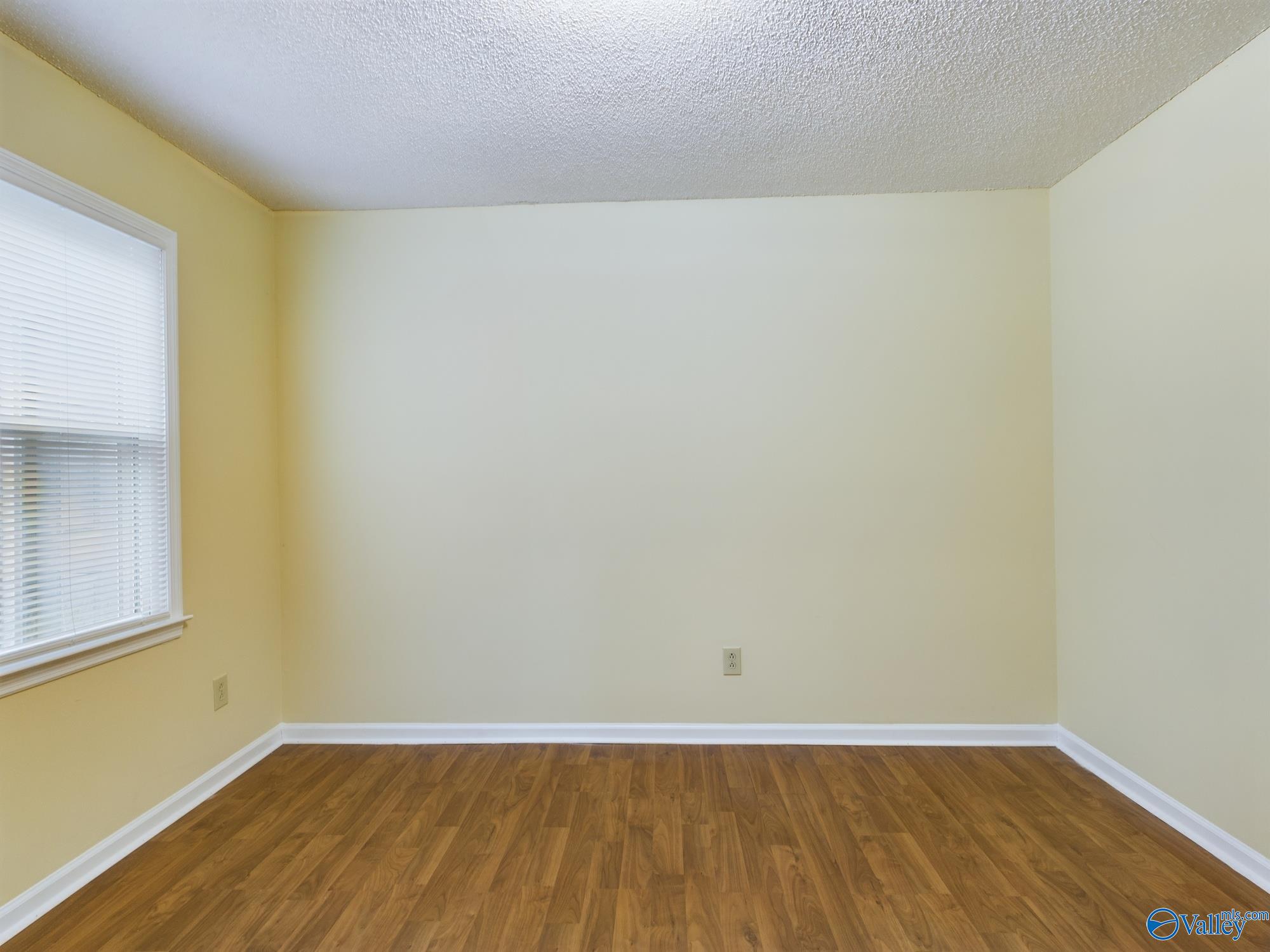 1001 Fieldstone Court SE