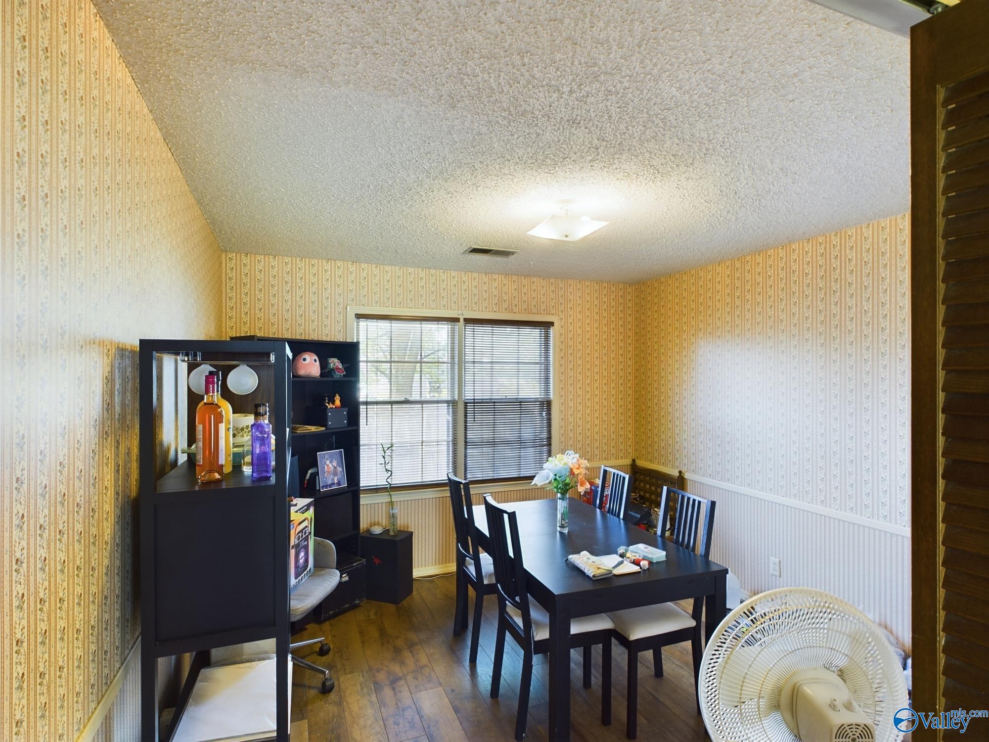 16320 Crimson Street