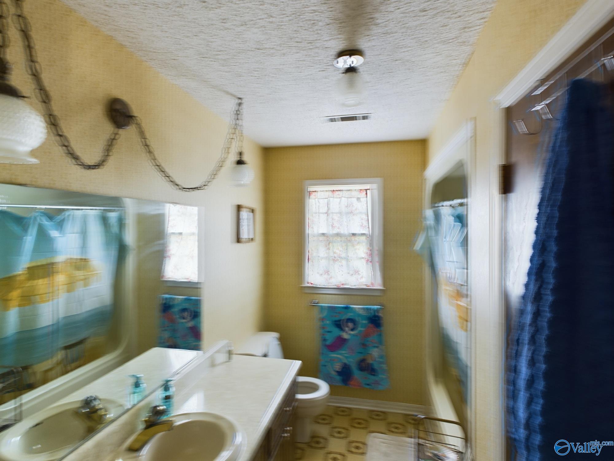 16320 Crimson Street