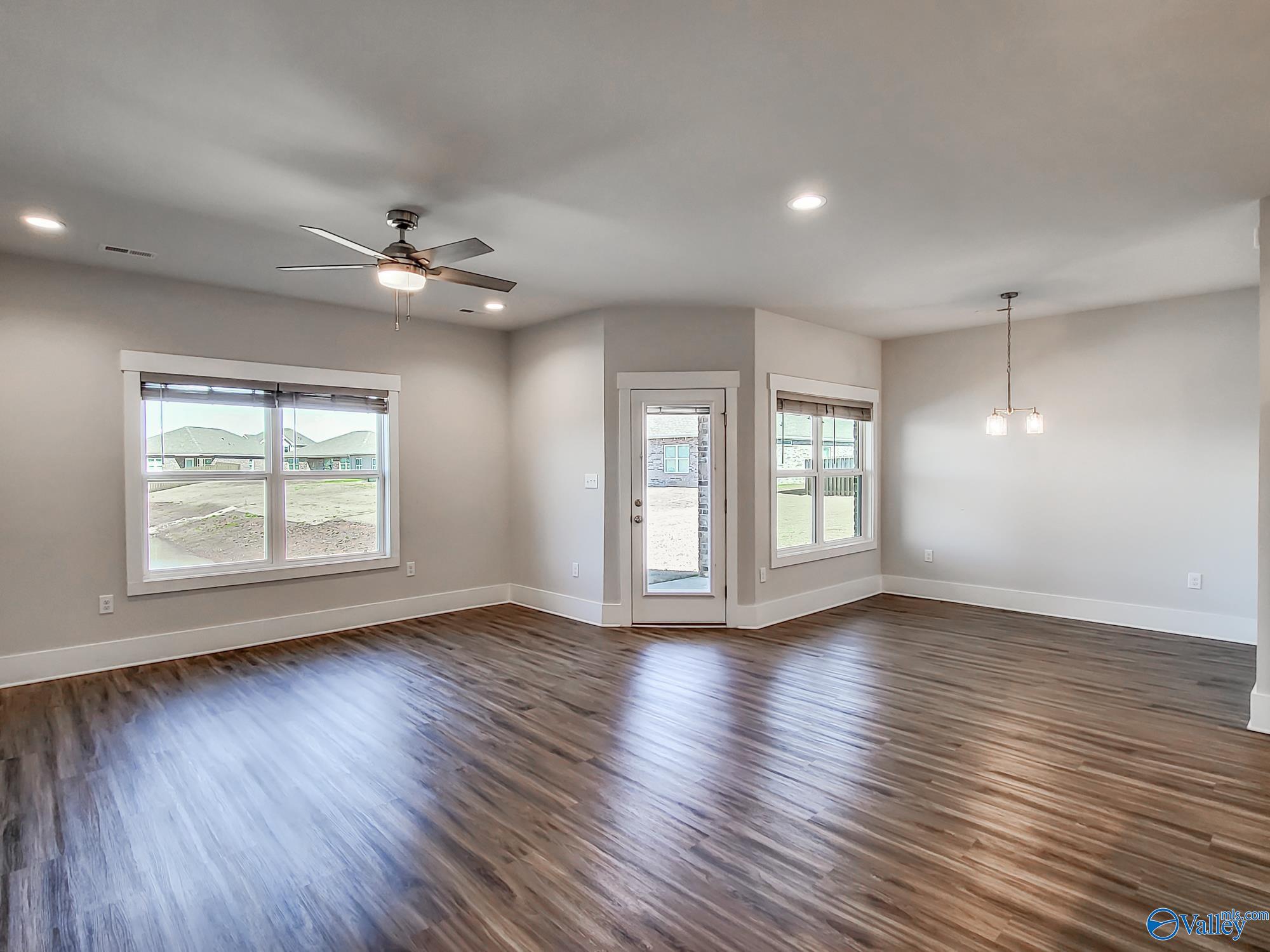 123 Heritage Lakes Boulevard