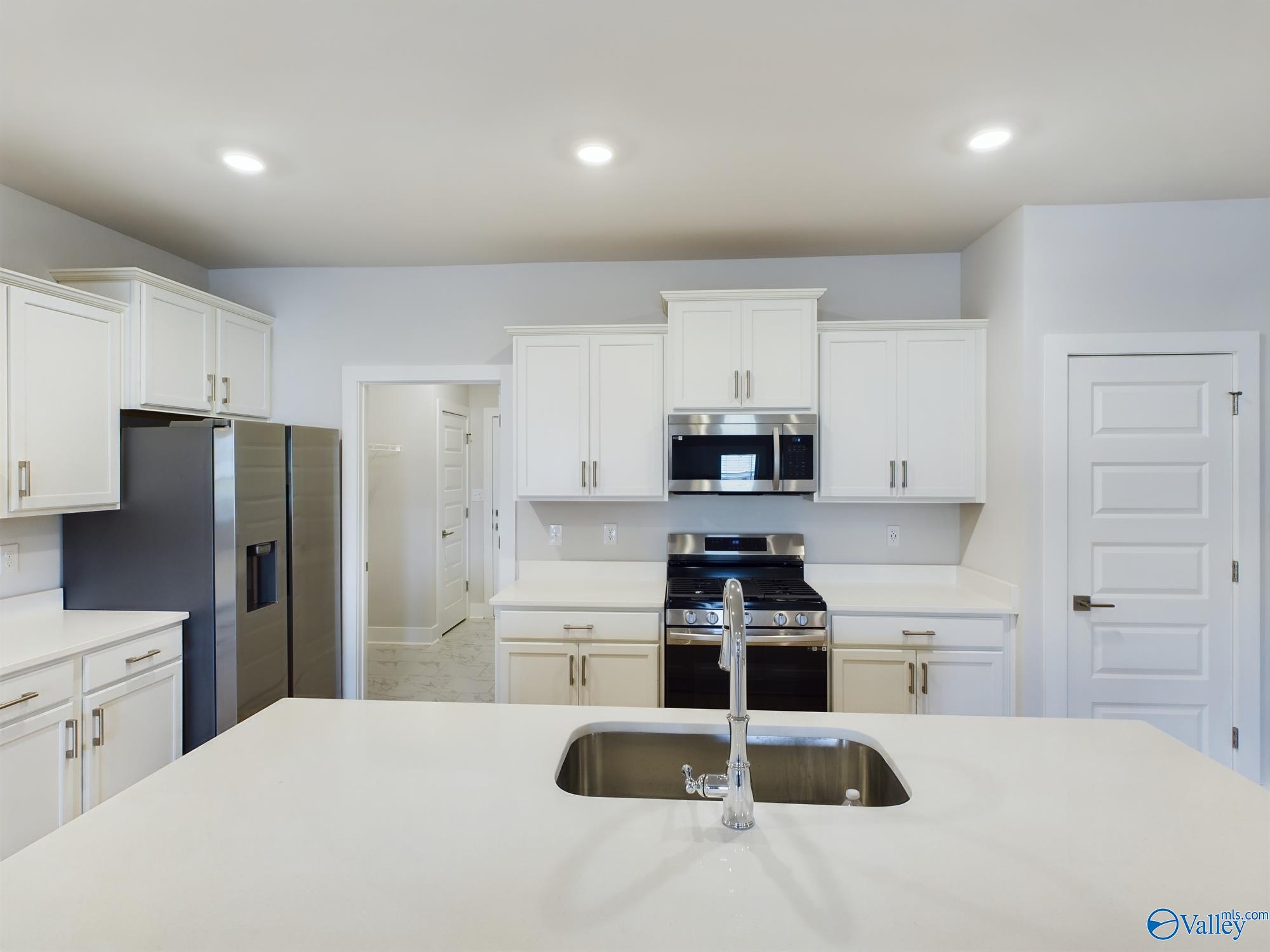 12543 Whitcomb Circle