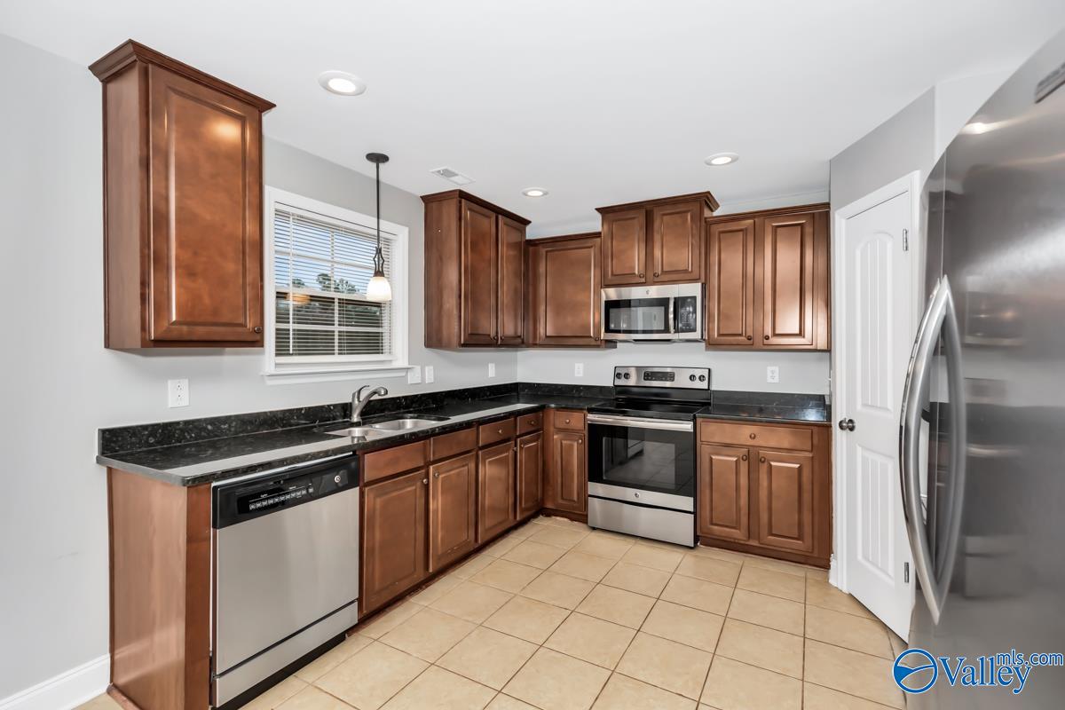 104 Summer Cove Circle NW