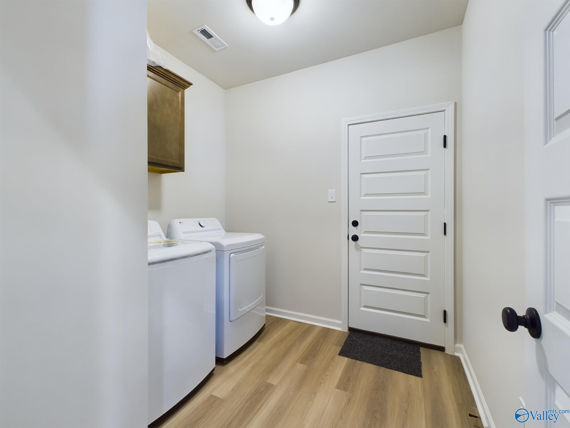 213 James River Drive