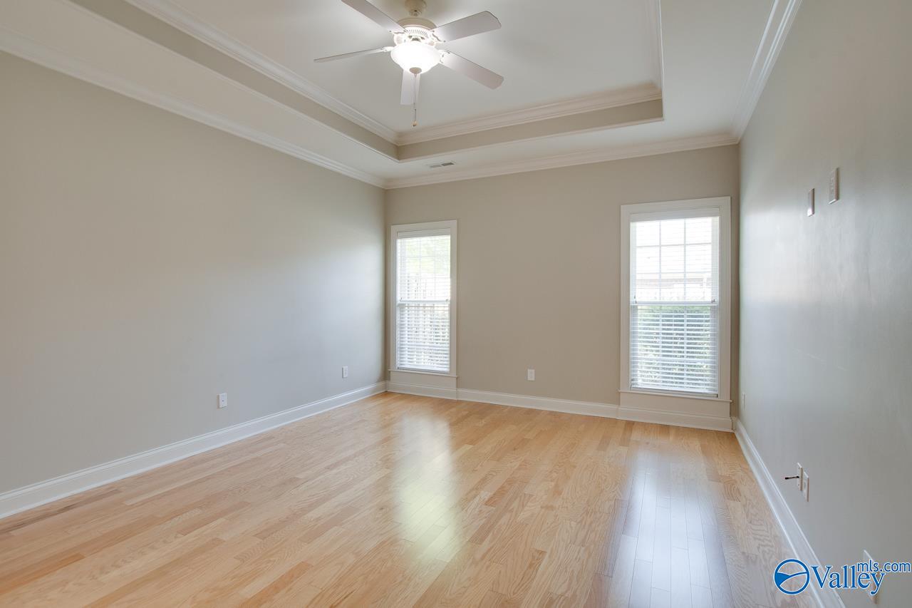 106 Knollcrest Drive