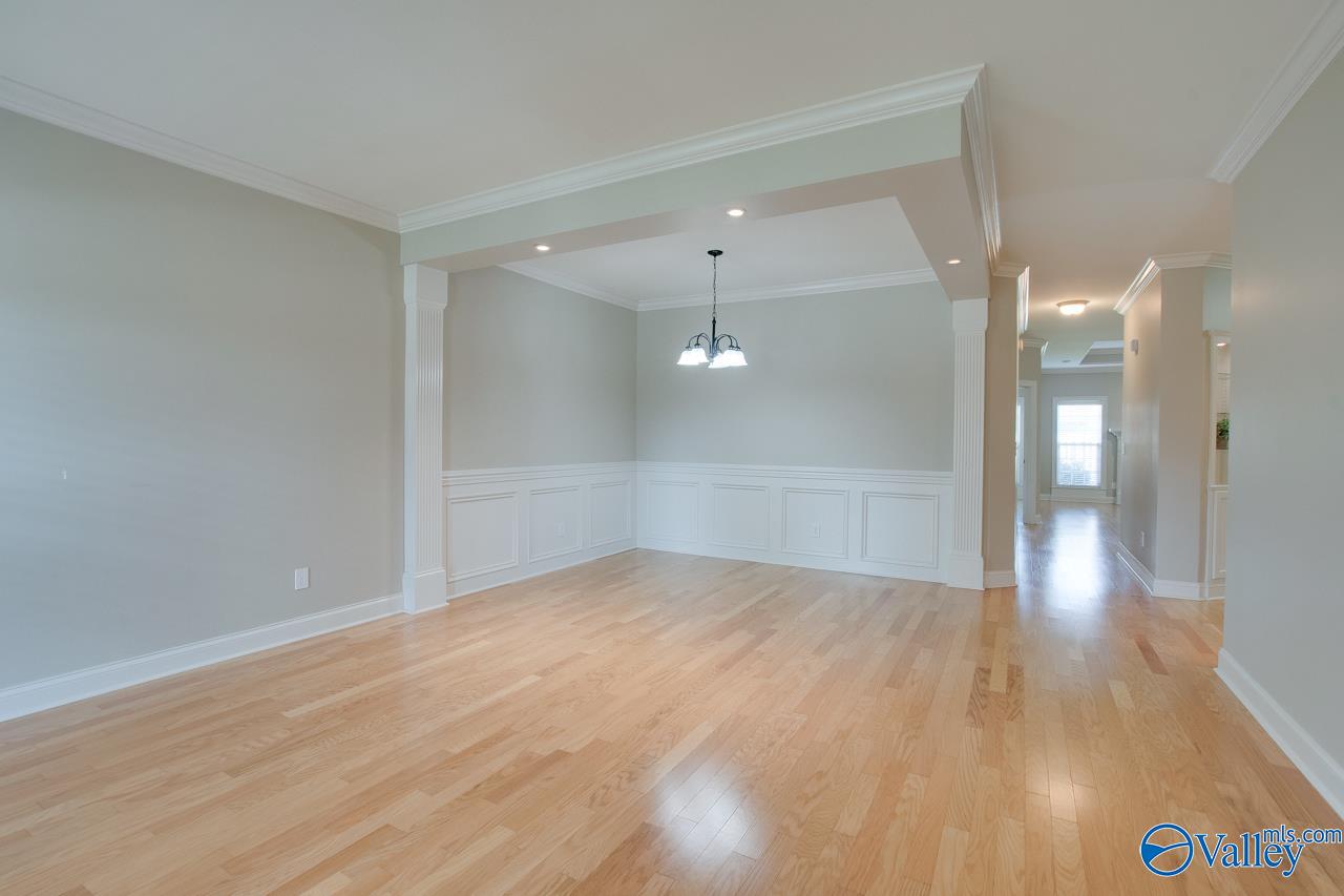 106 Knollcrest Drive