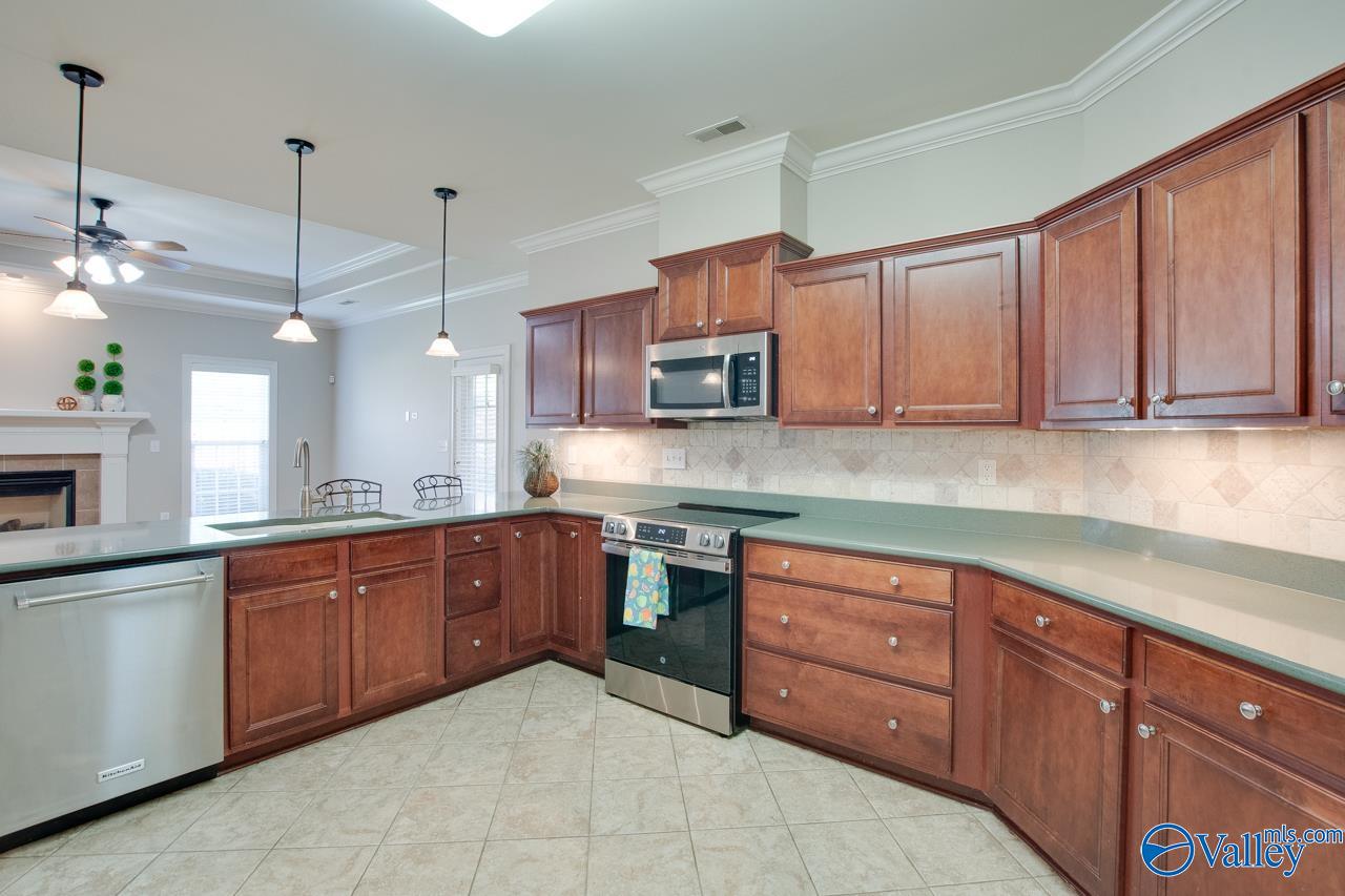 106 Knollcrest Drive