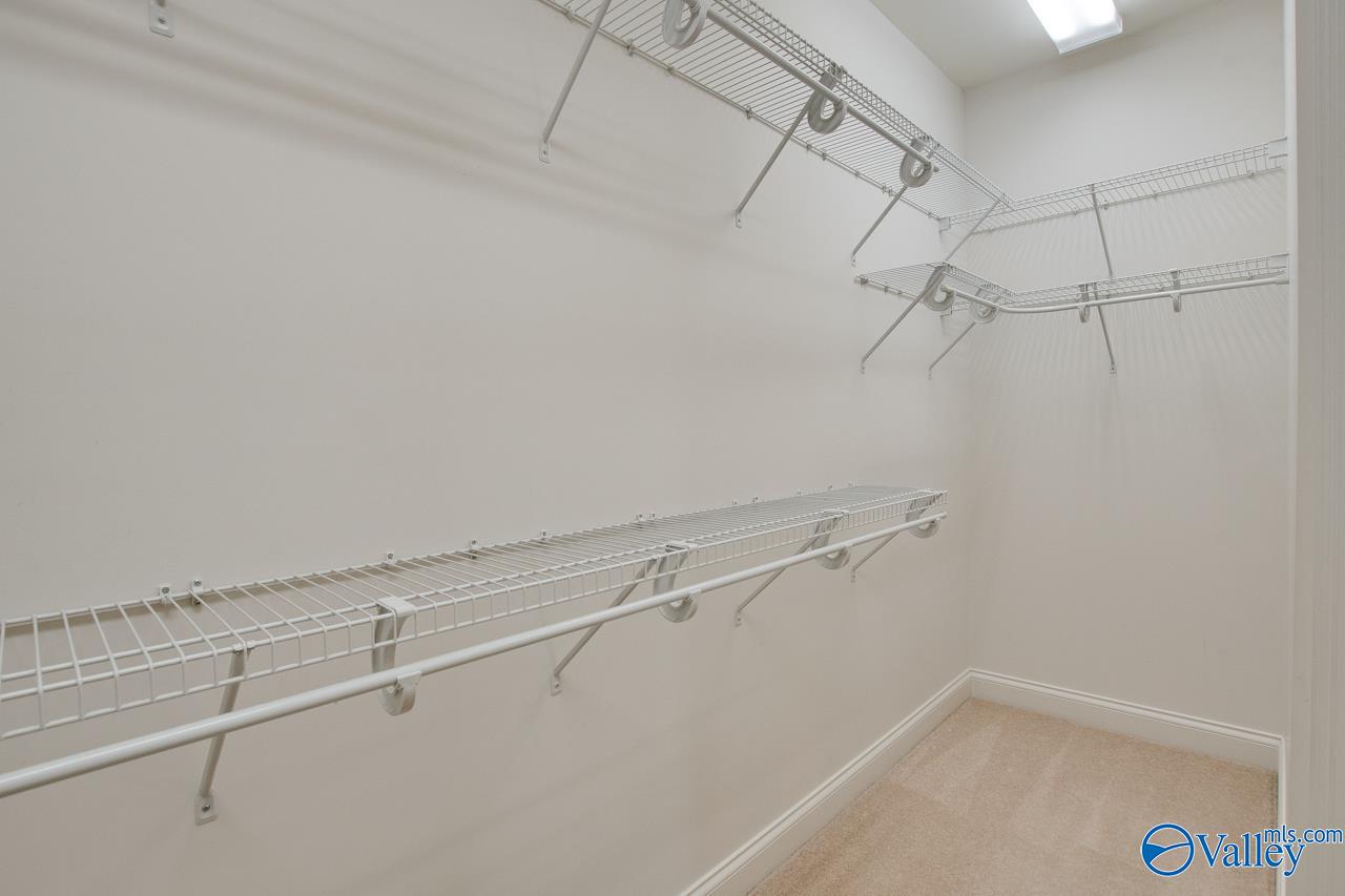 106 Knollcrest Drive