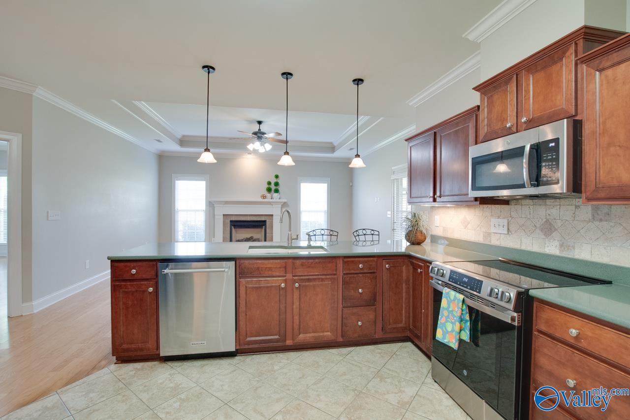 106 Knollcrest Drive