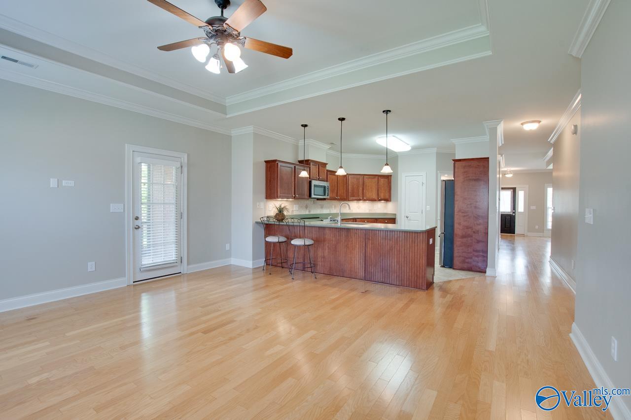 106 Knollcrest Drive