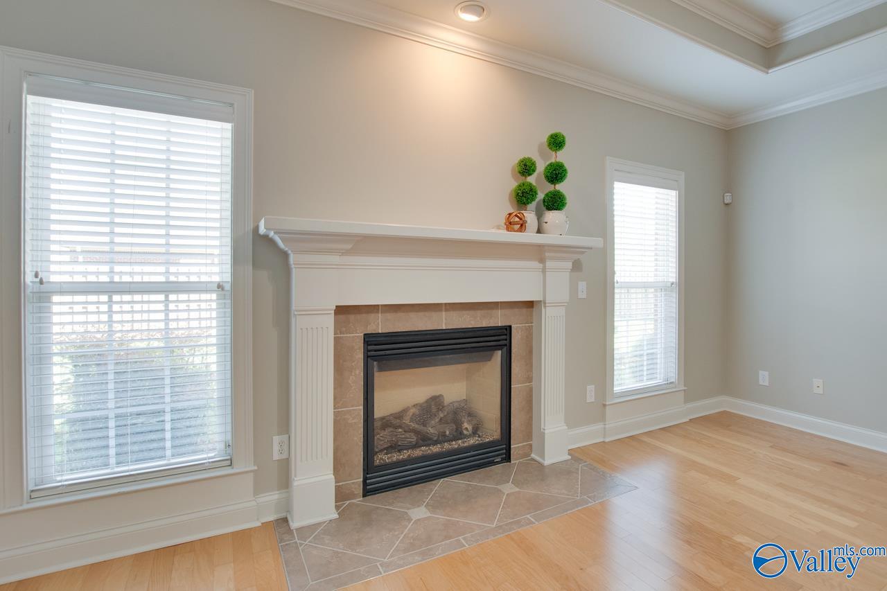 106 Knollcrest Drive