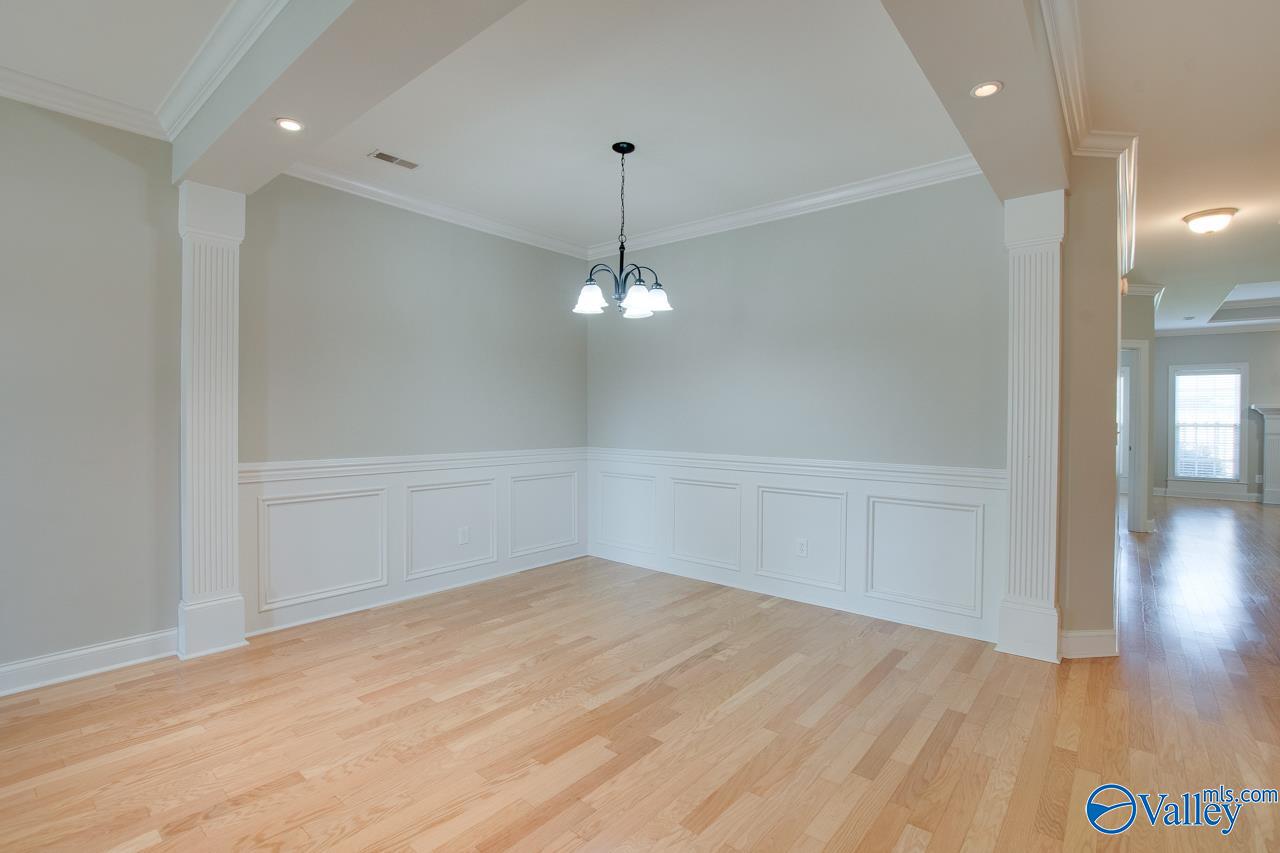 106 Knollcrest Drive