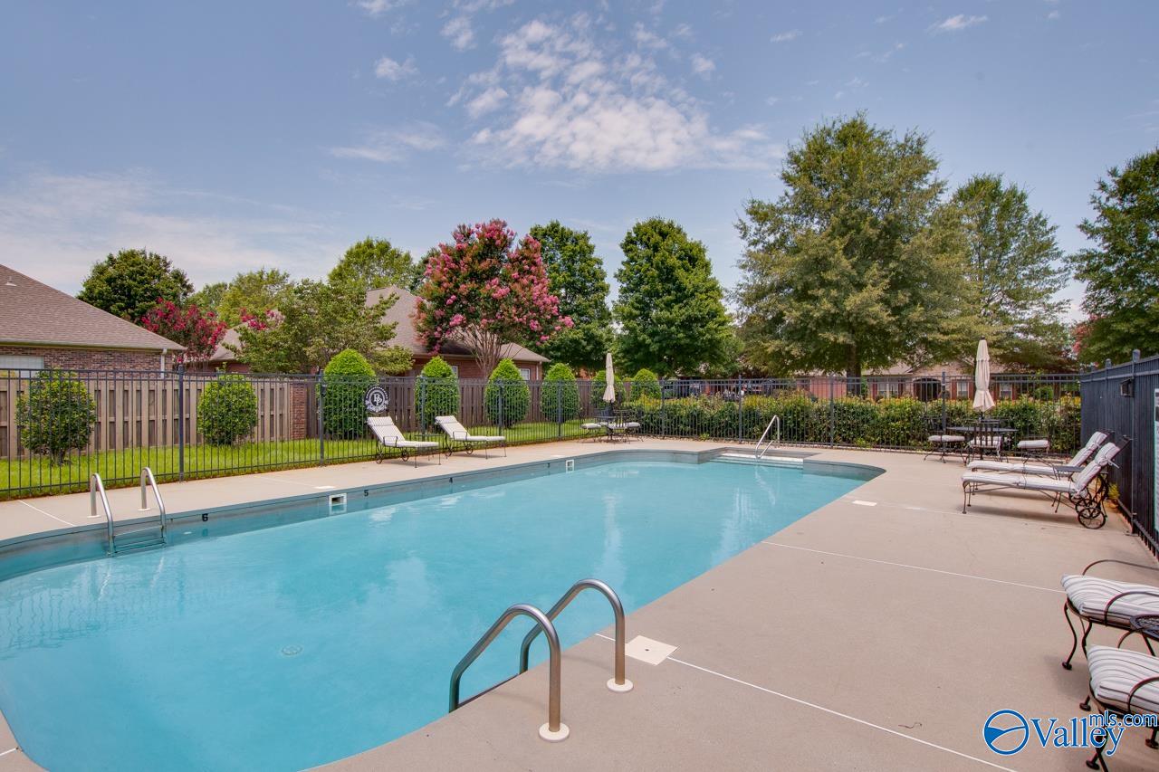 106 Knollcrest Drive