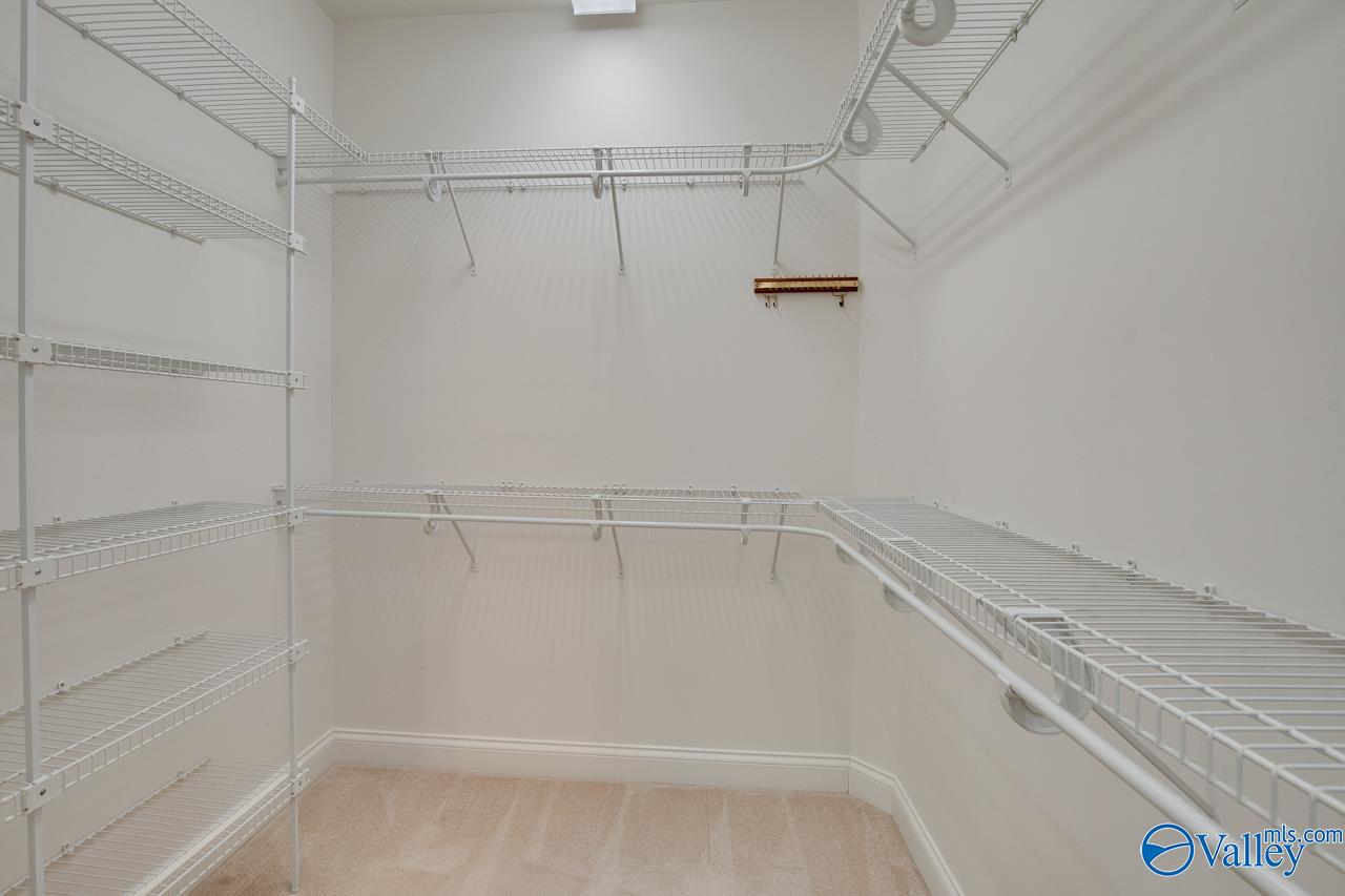 106 Knollcrest Drive