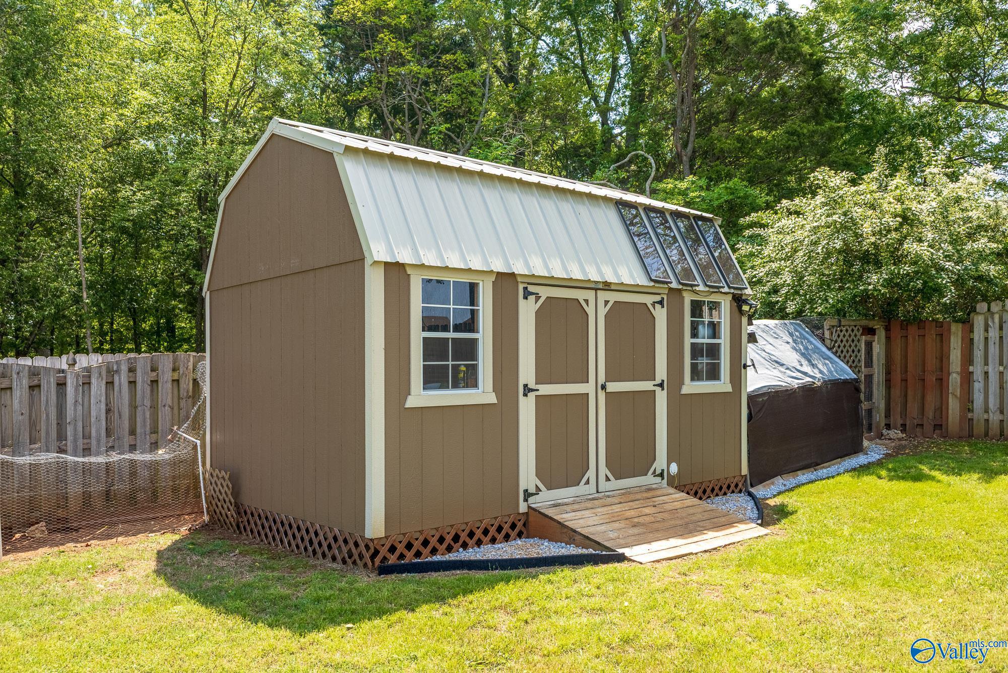 123 Carlton Cash Drive