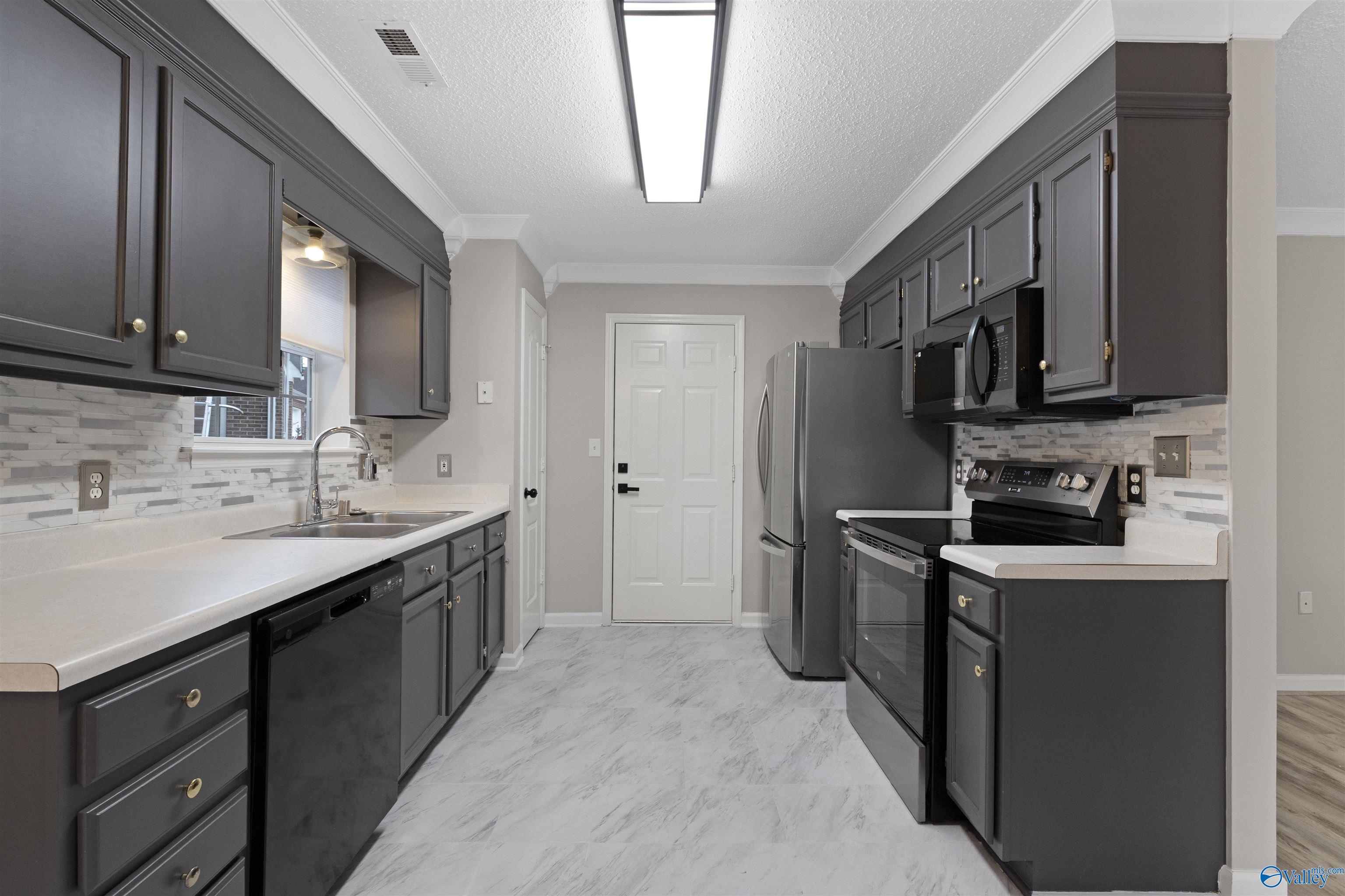 202 Declaration Circle