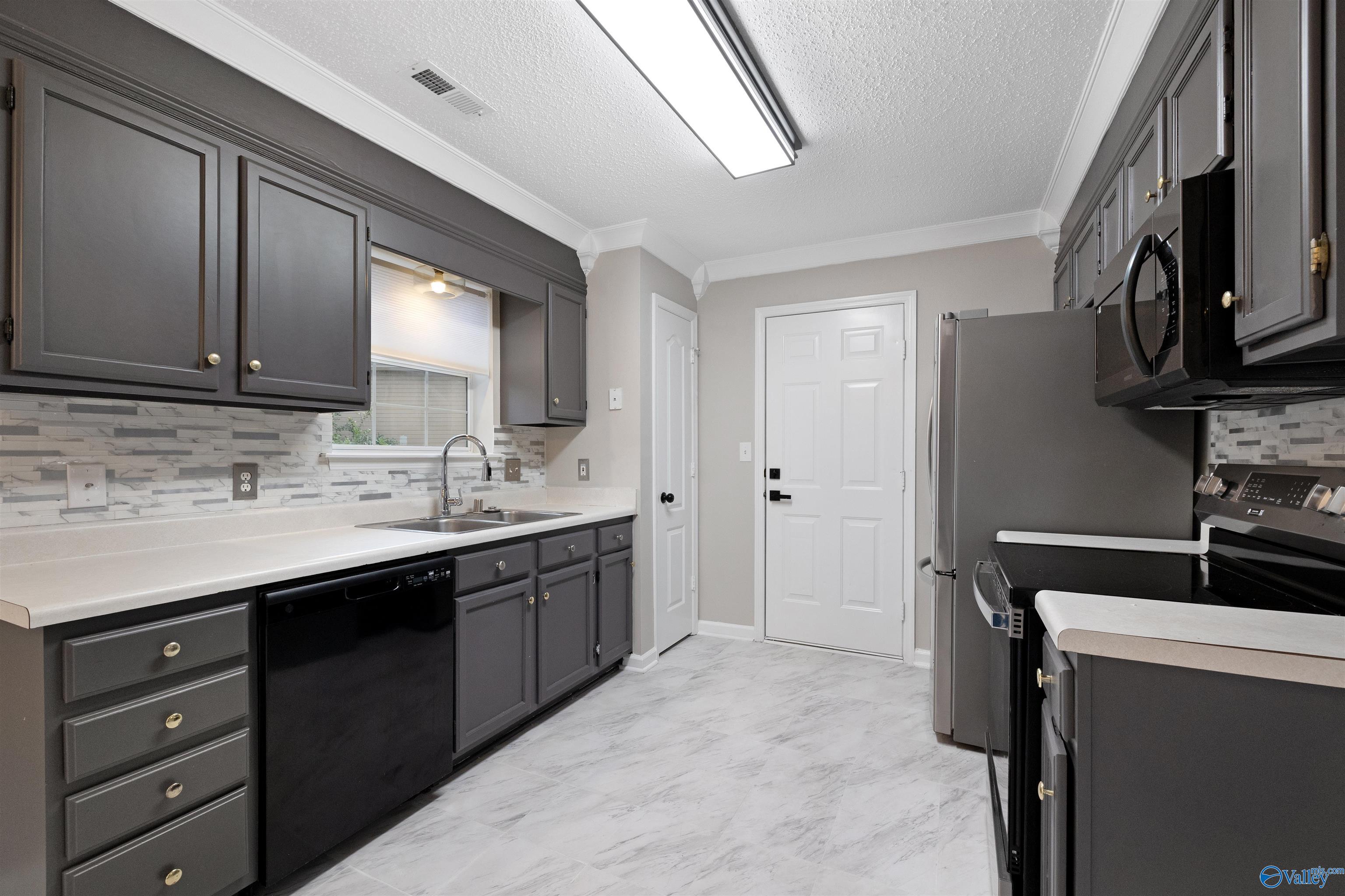 202 Declaration Circle