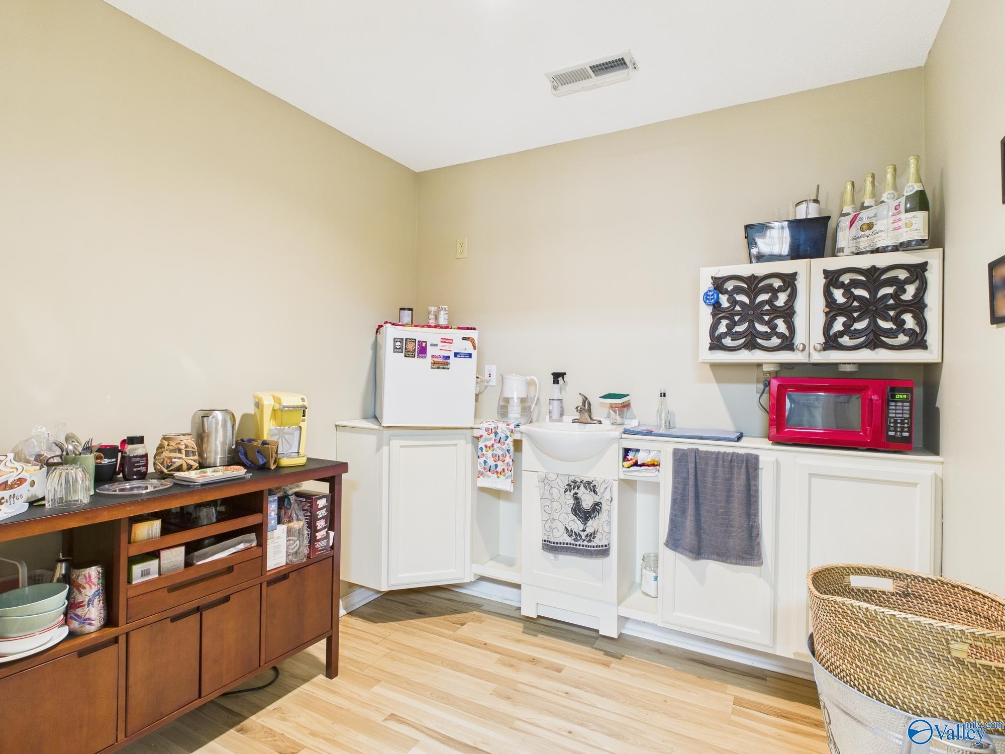 1803 Somerville Road SE