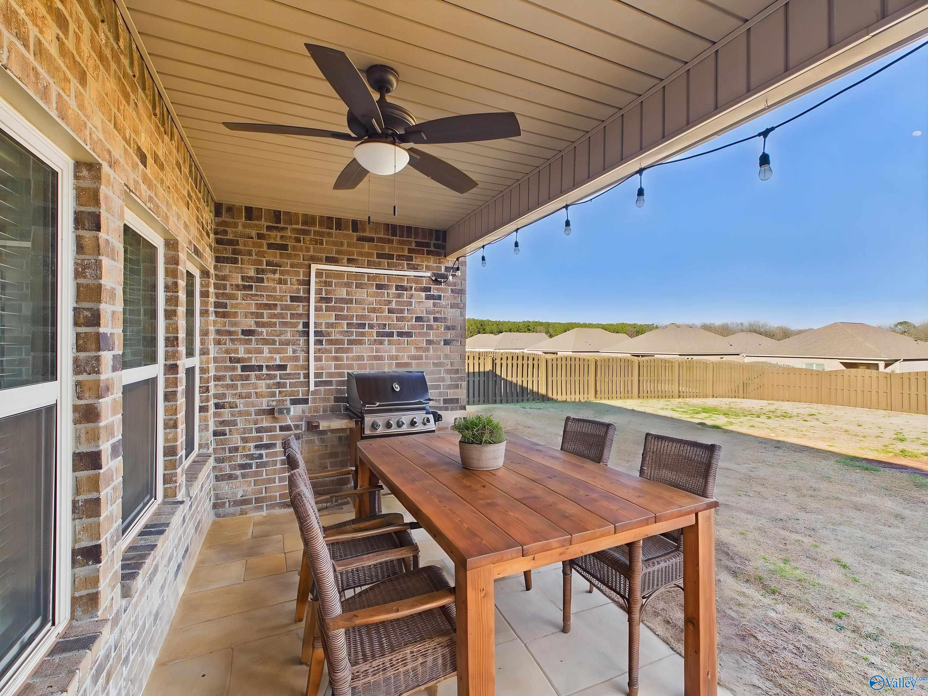 506 E River Landing Blvd