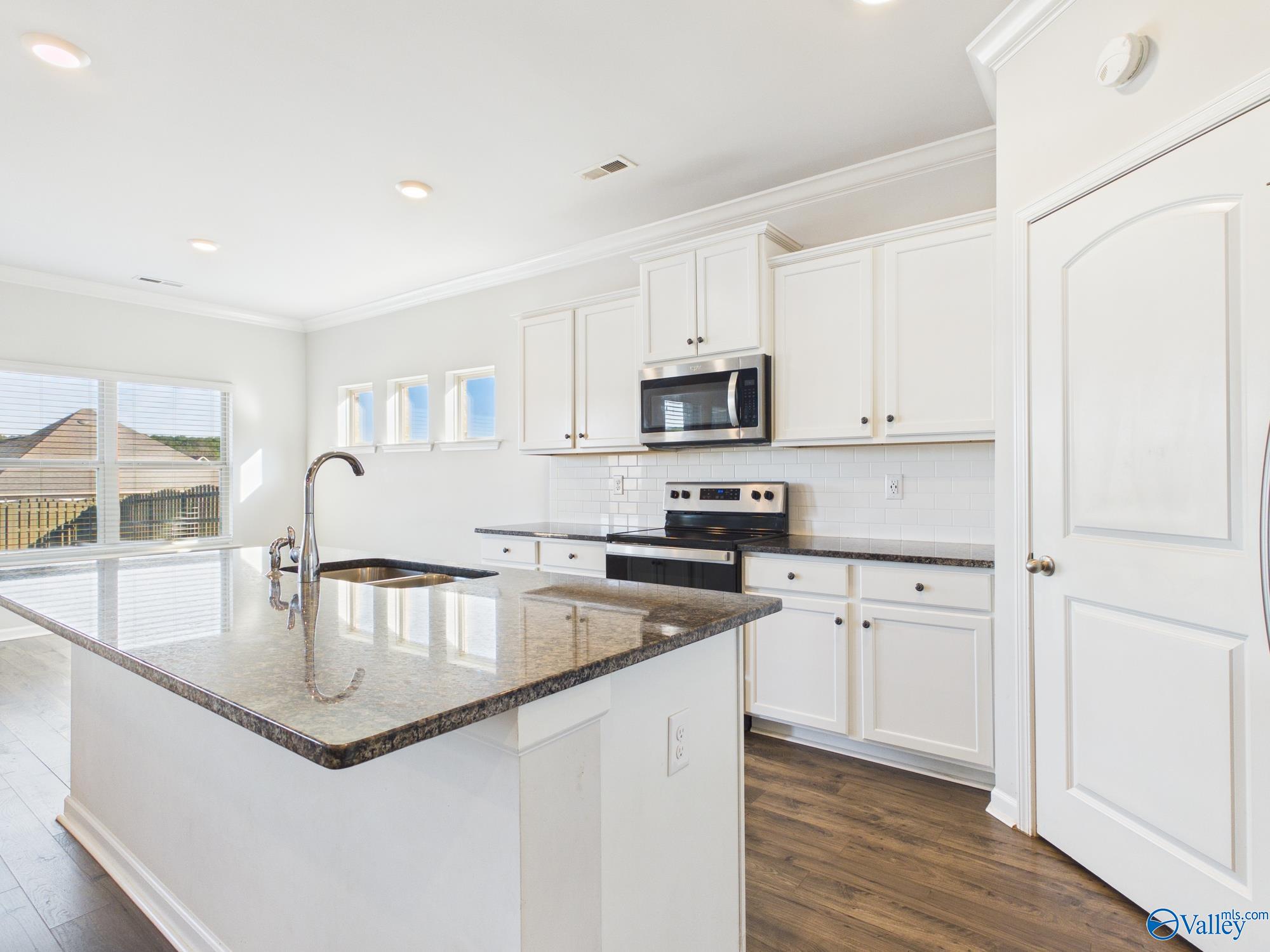 506 E River Landing Blvd