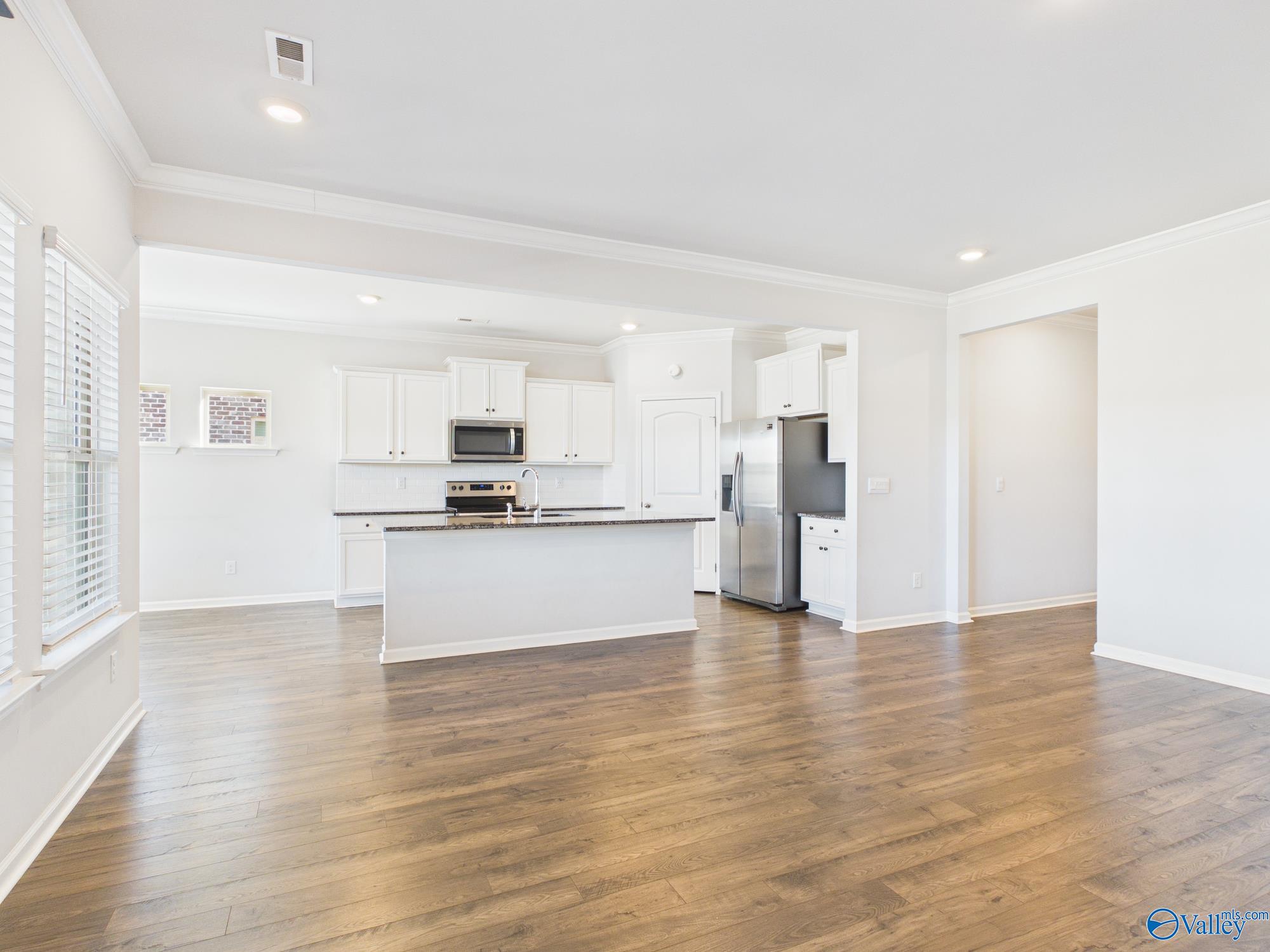 506 E River Landing Blvd