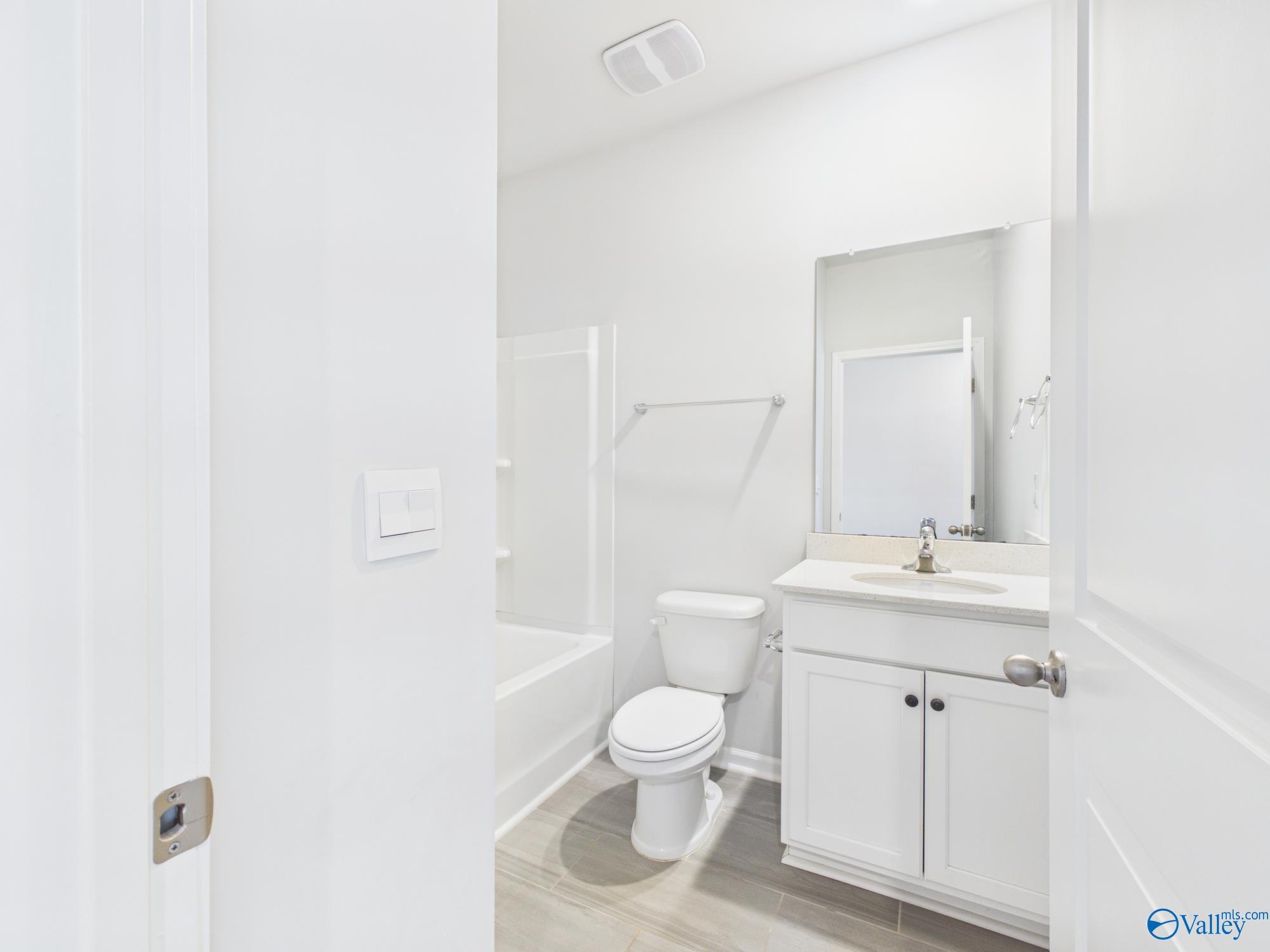 506 E River Landing Blvd