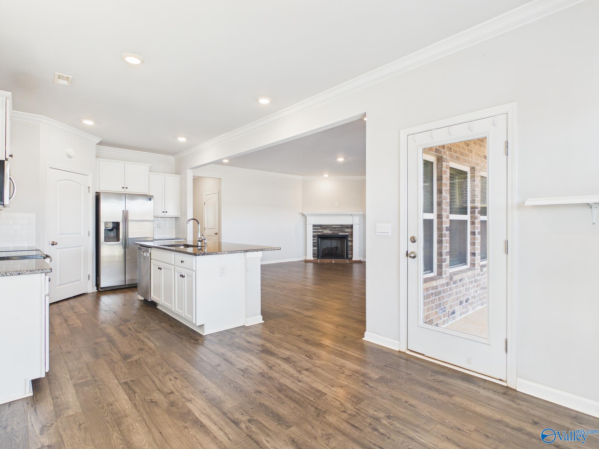 506 E River Landing Blvd