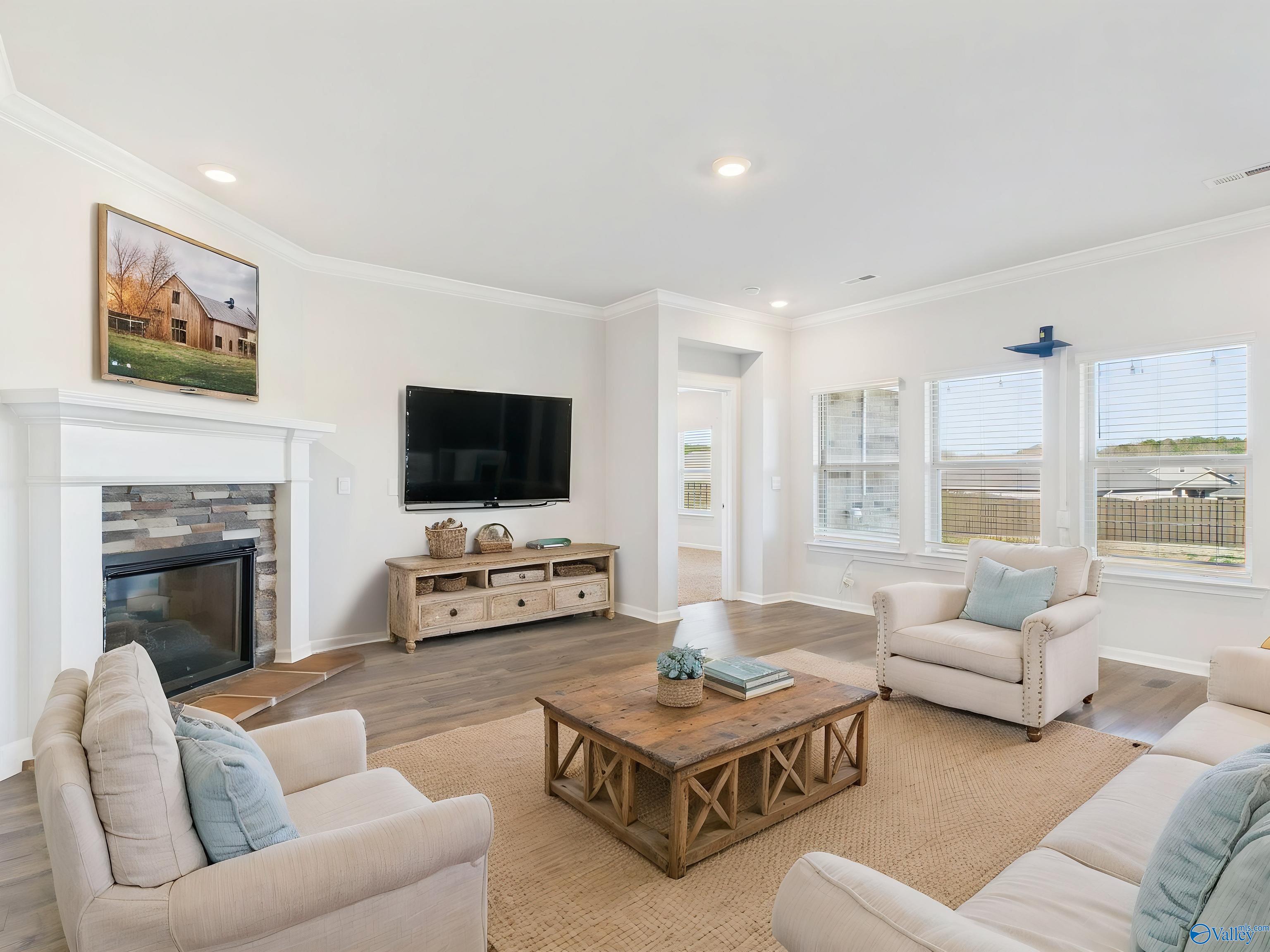 506 E River Landing Blvd