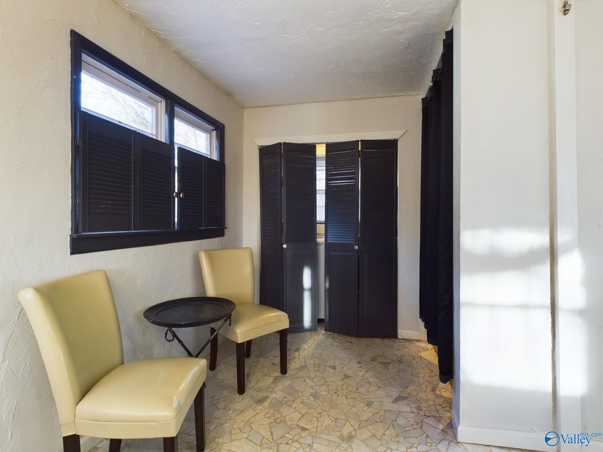 801 Mckinley Avenue NE