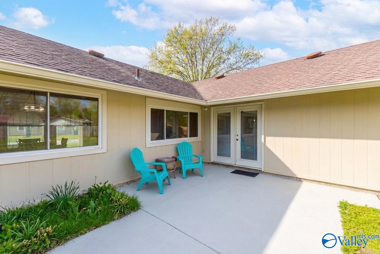 1907 Waxleaf Green SE