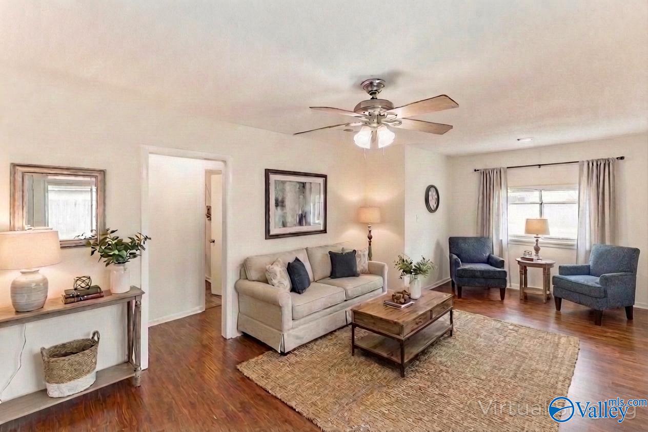 1907 Waxleaf Green SE