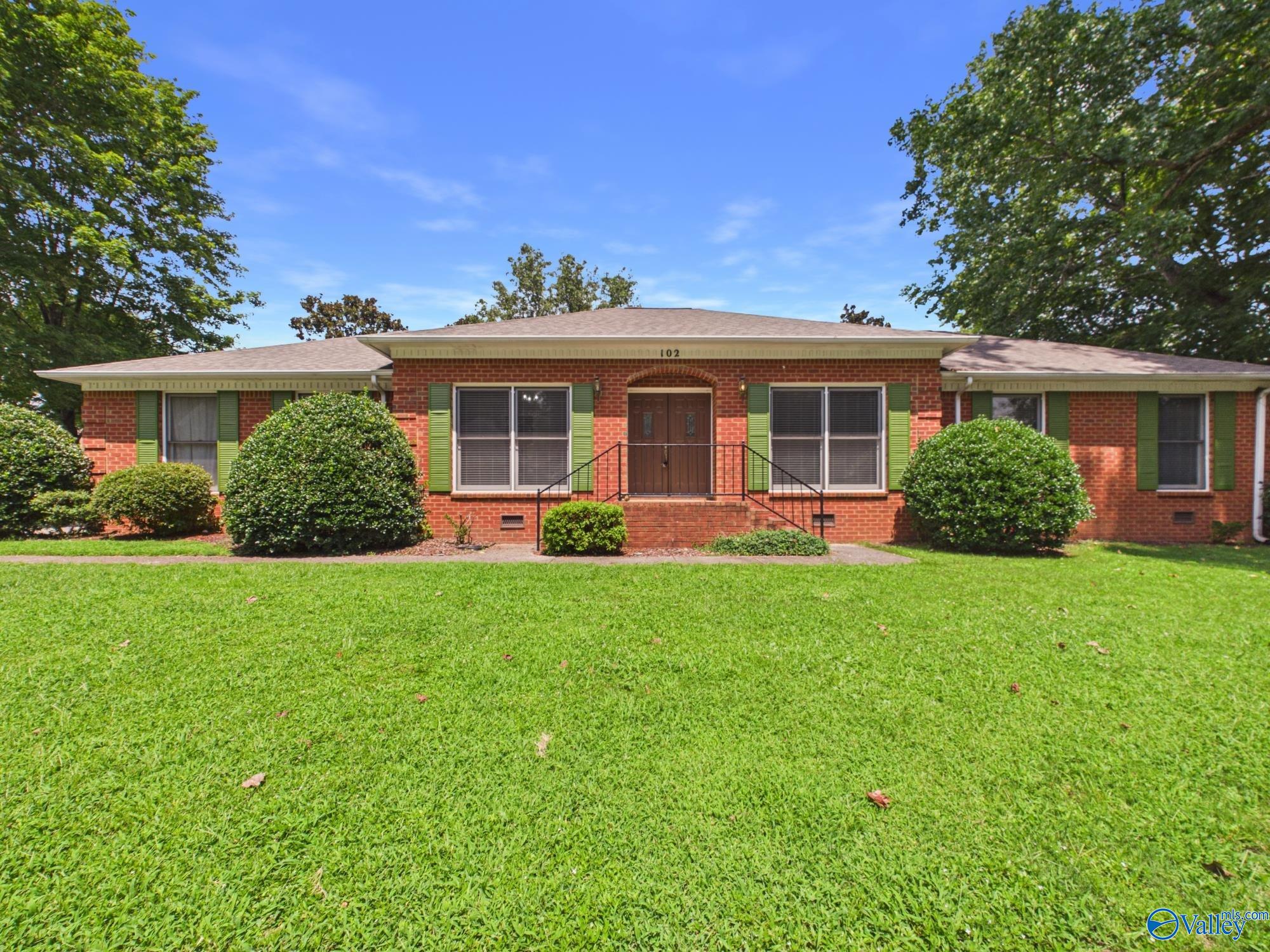102 Montrose Drive