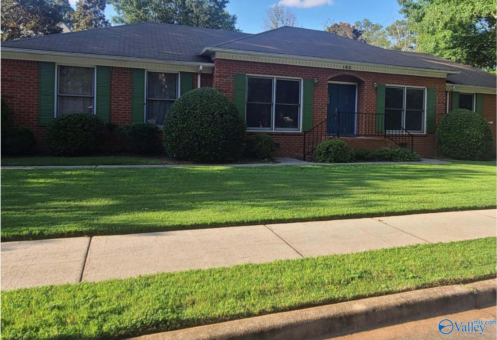 102 Montrose Drive