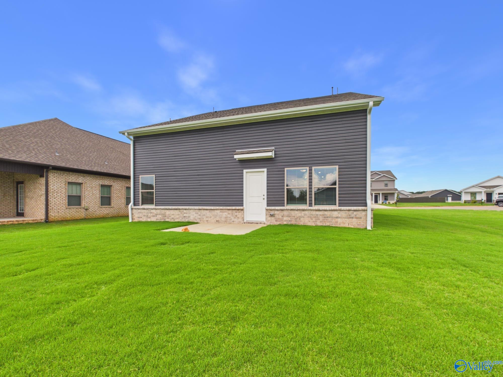 15395 Grayson Circle