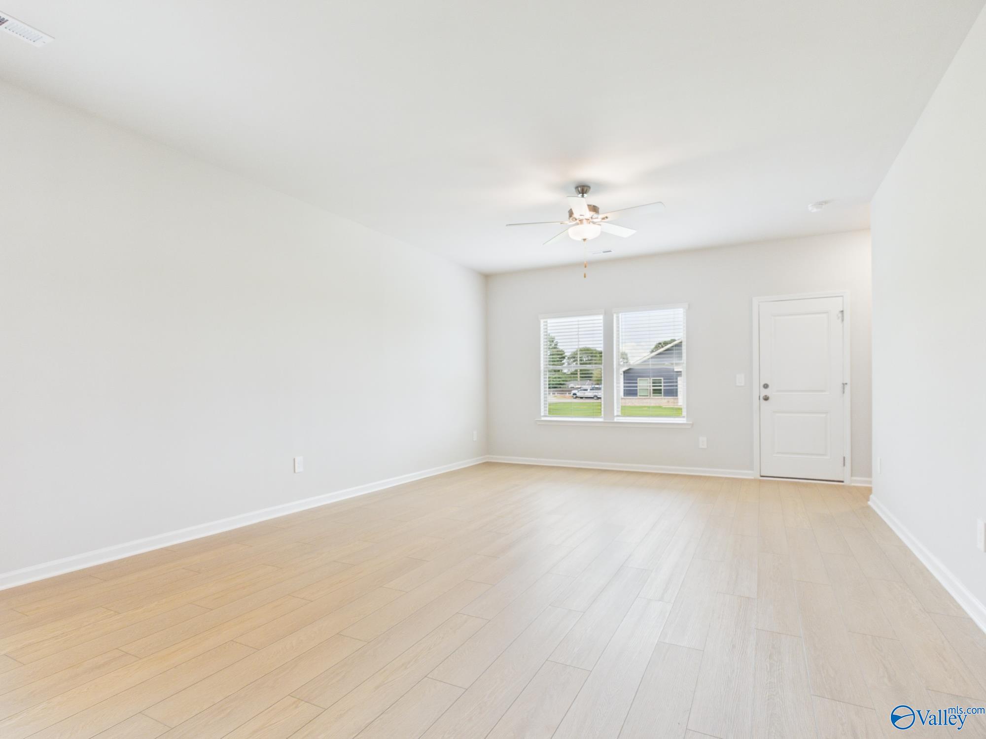 15395 Grayson Circle
