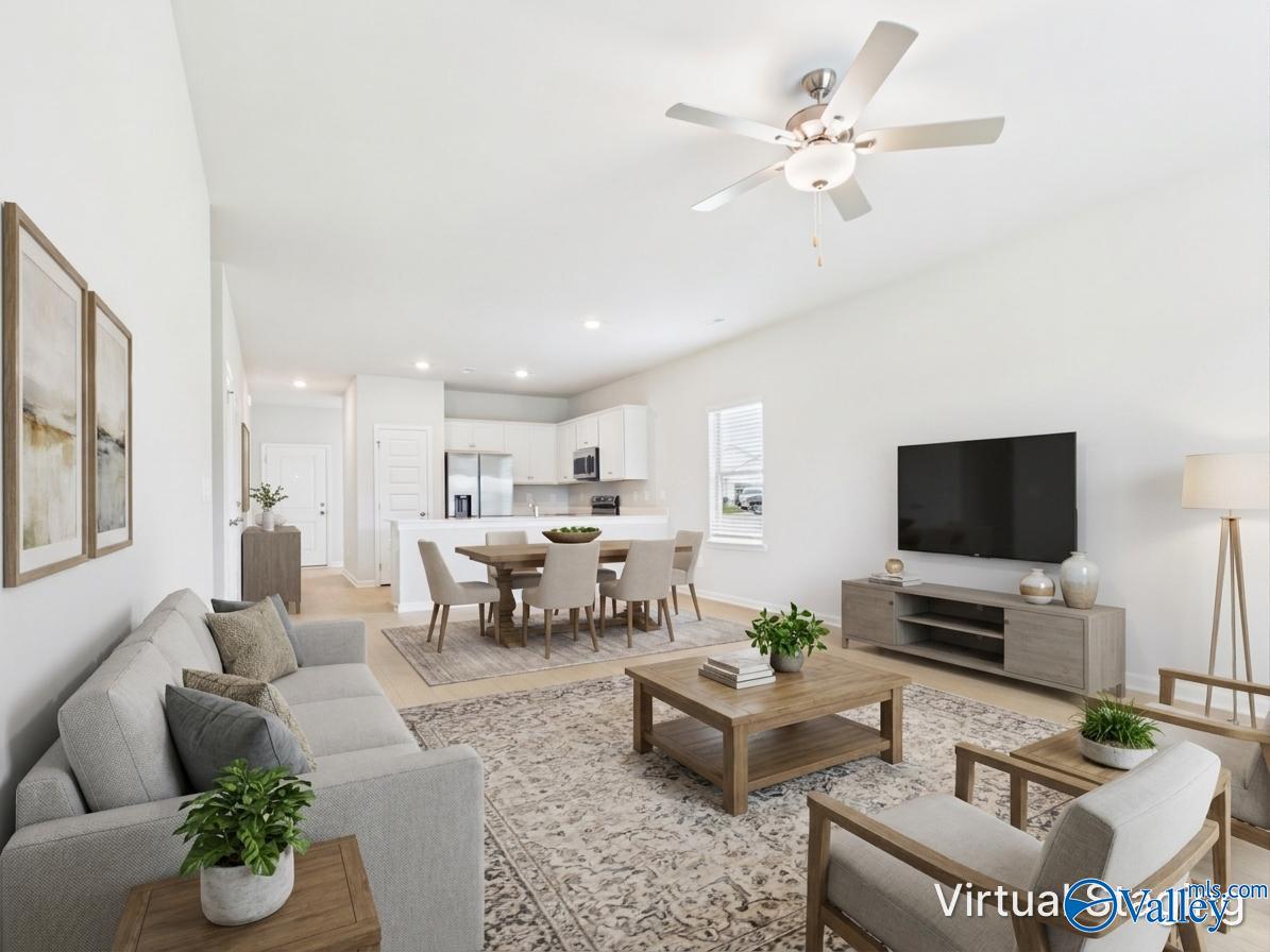 15433 Grayson Circle