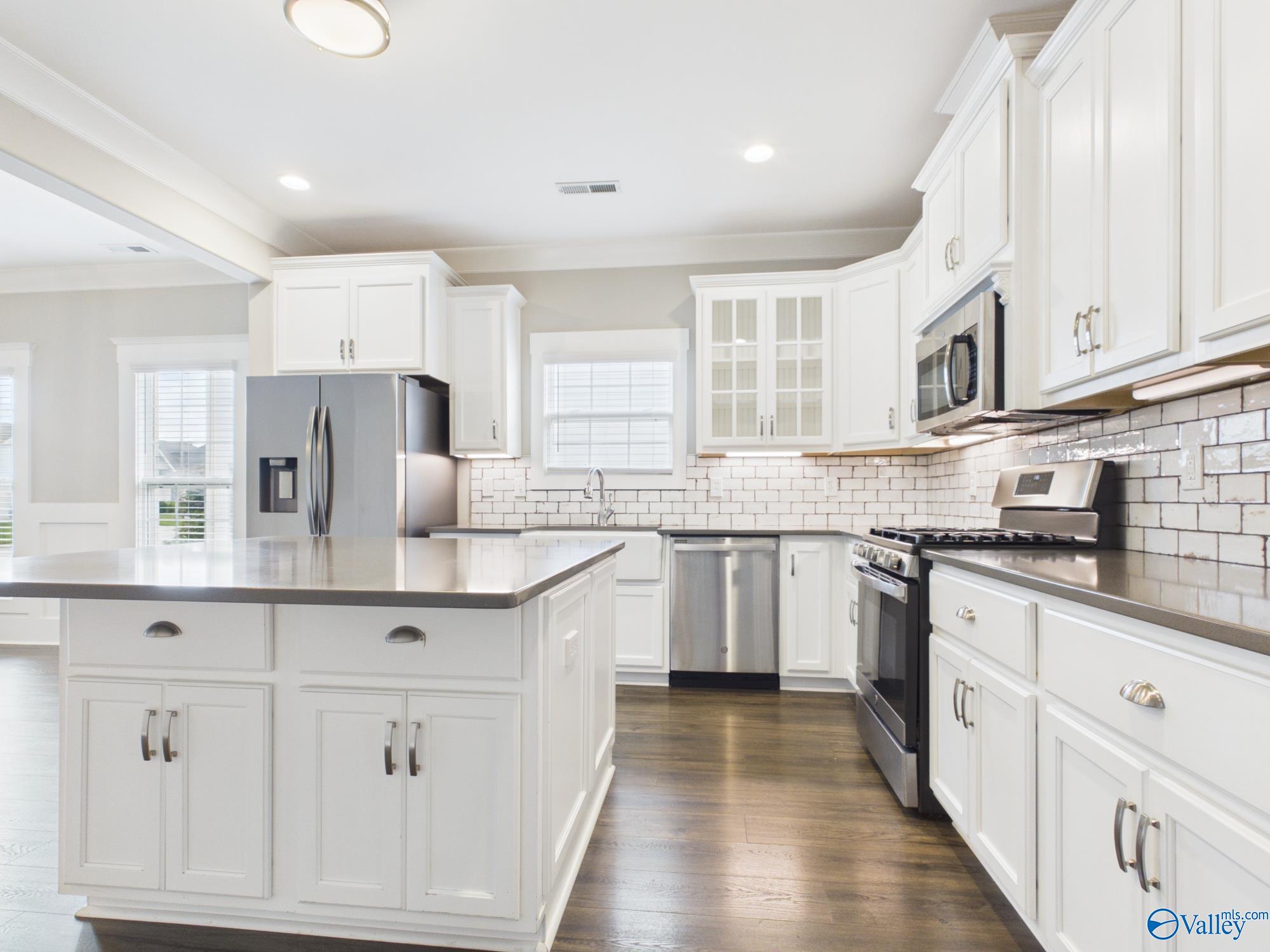 102 Waxwing Street