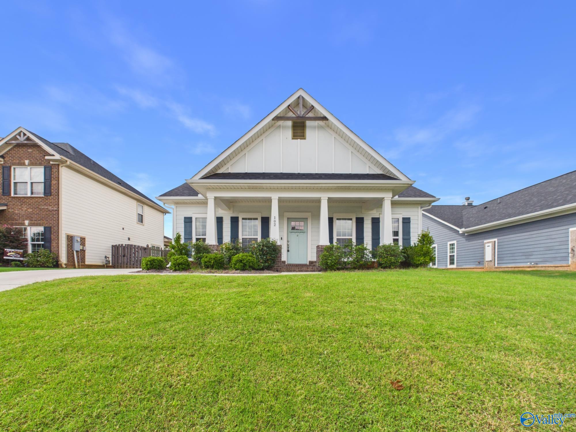 102 Waxwing Street