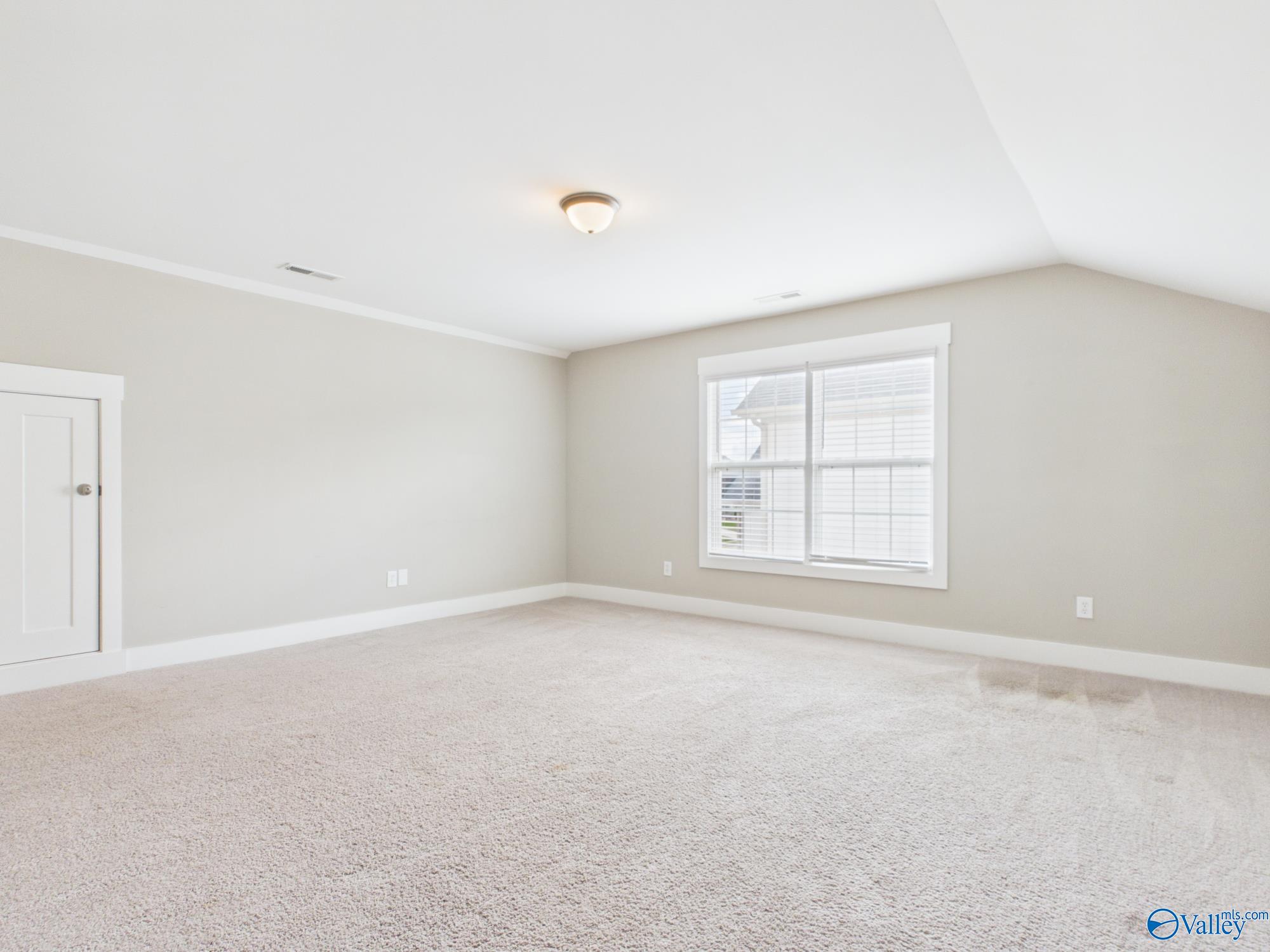 102 Waxwing Street