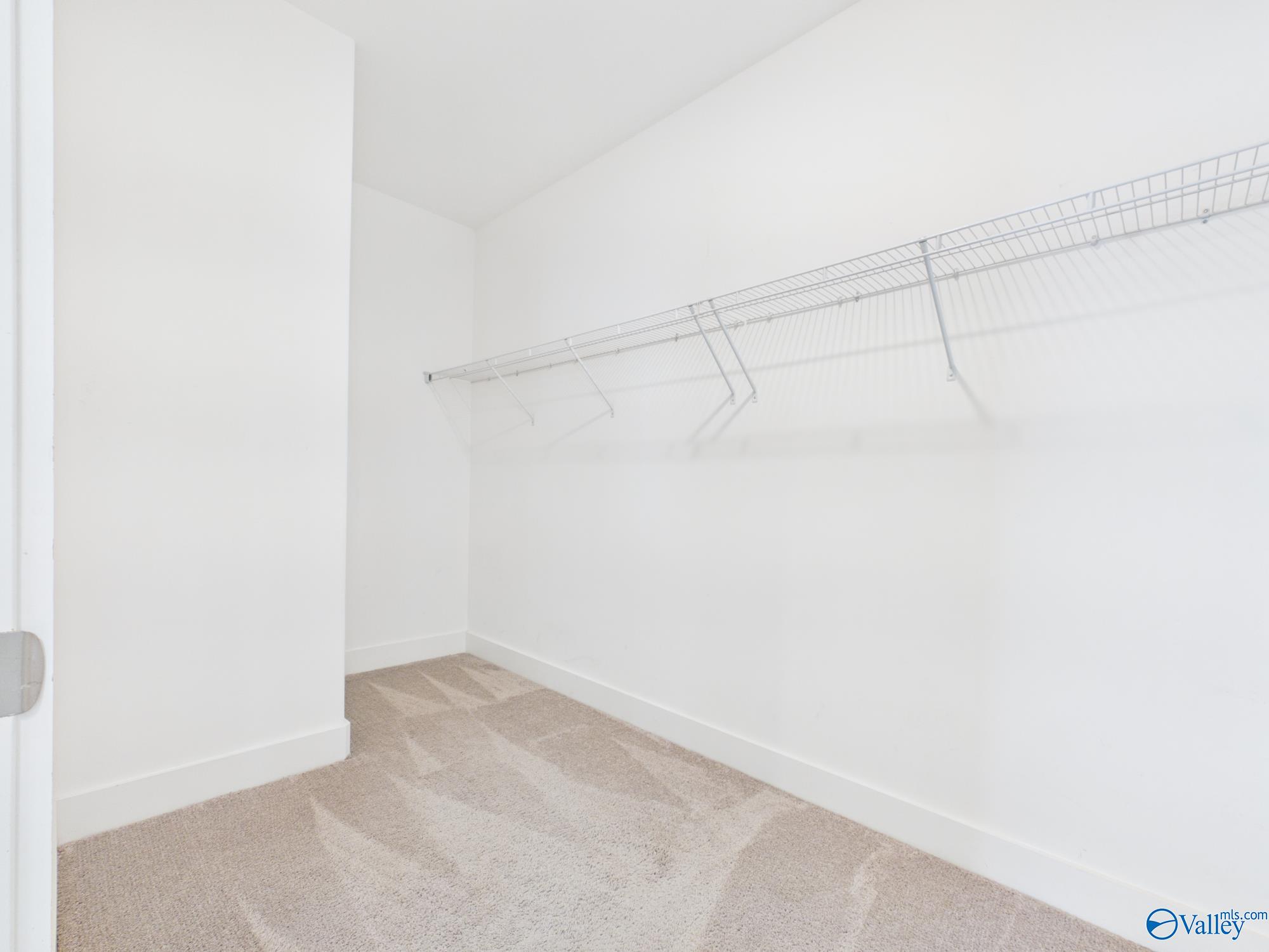 102 Waxwing Street