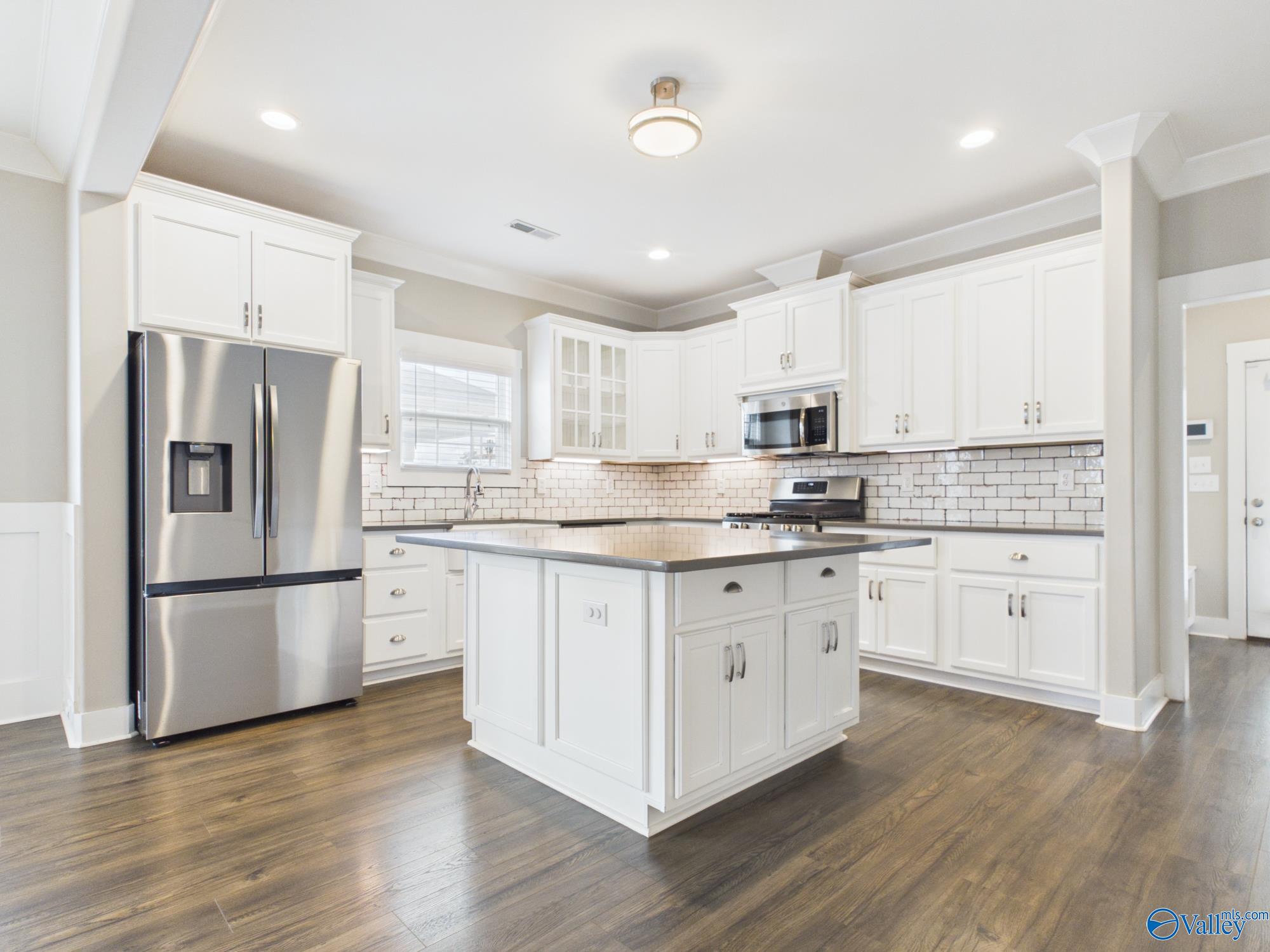 102 Waxwing Street