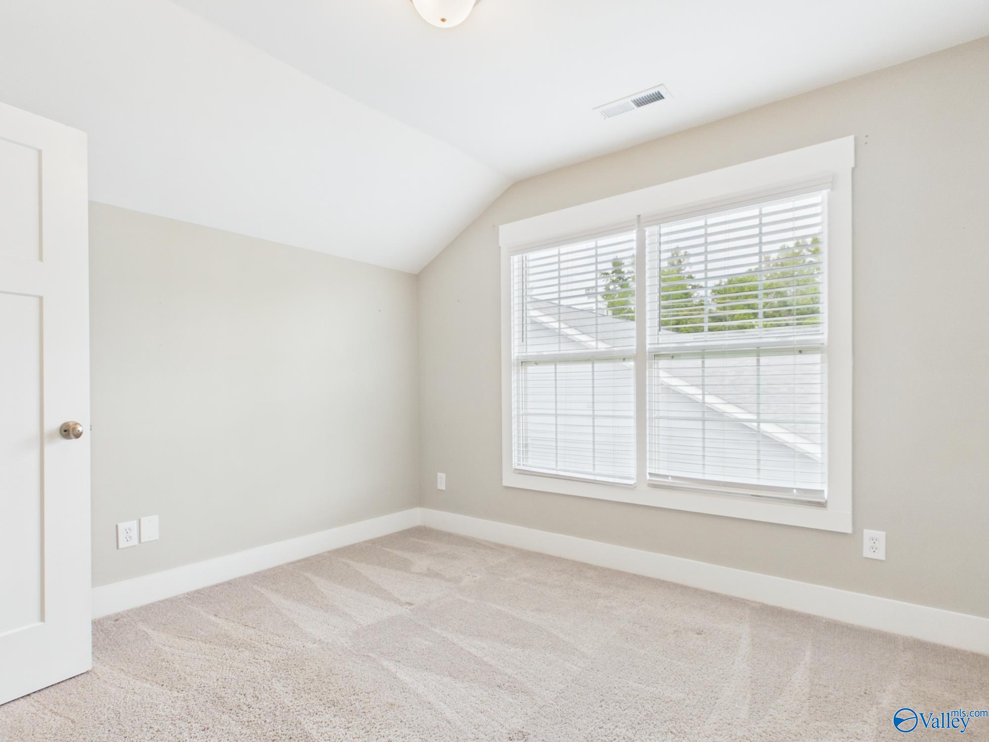 102 Waxwing Street