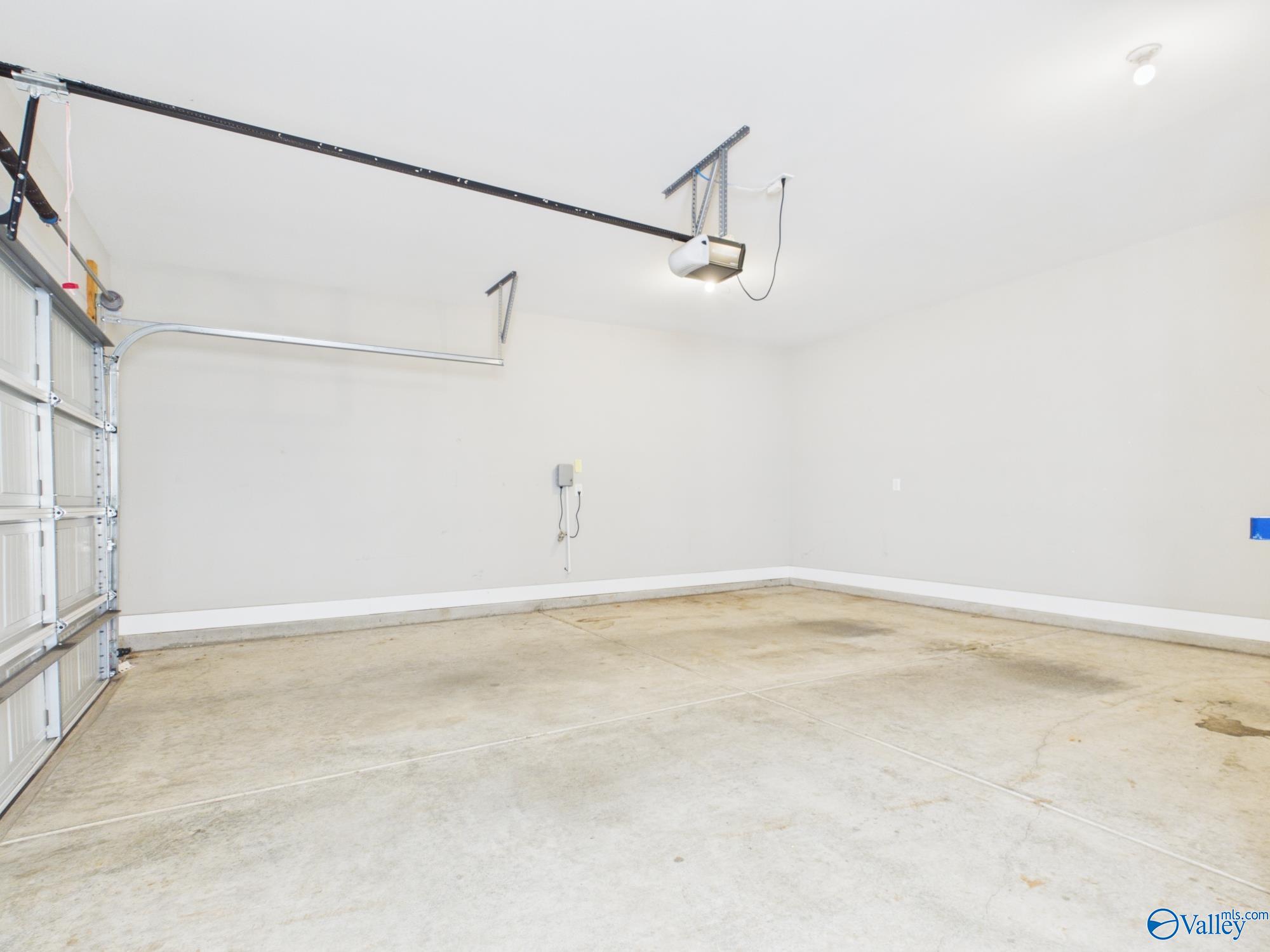 102 Waxwing Street