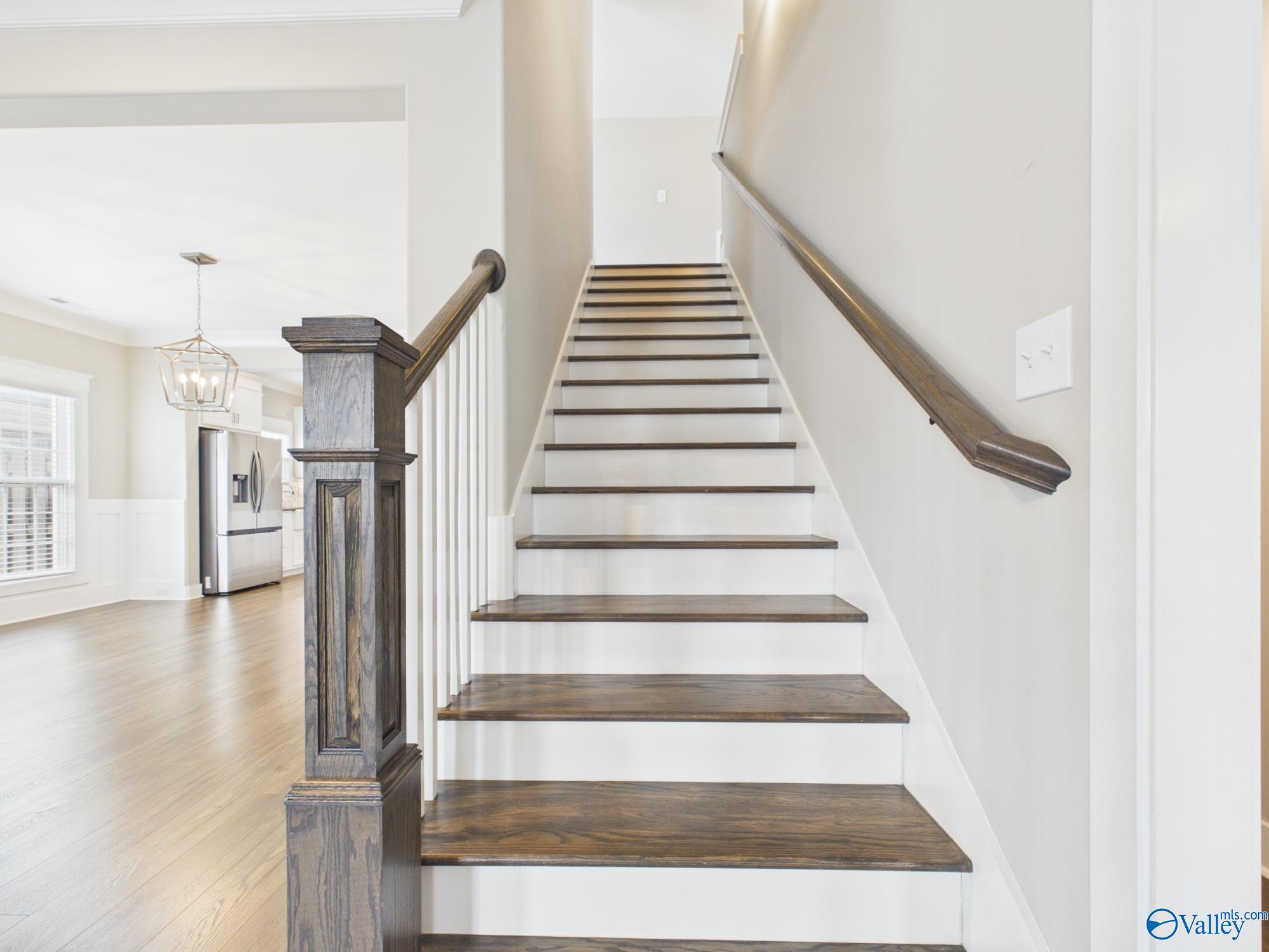 102 Waxwing Street