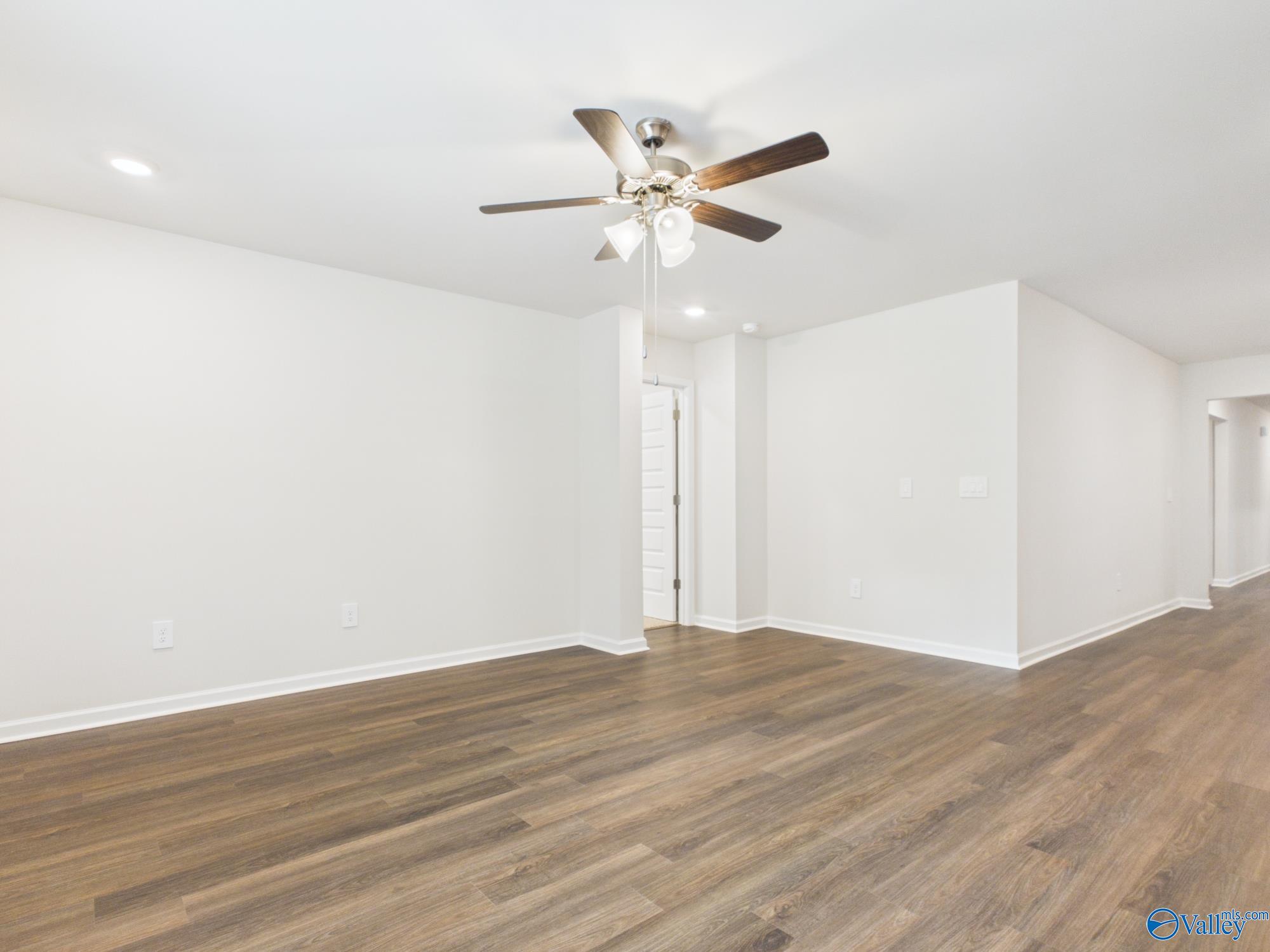 9910 Sequoyah Cove Drive SE