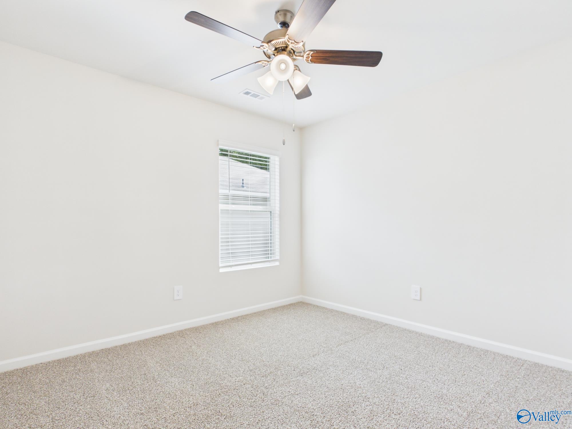 9910 Sequoyah Cove Drive SE