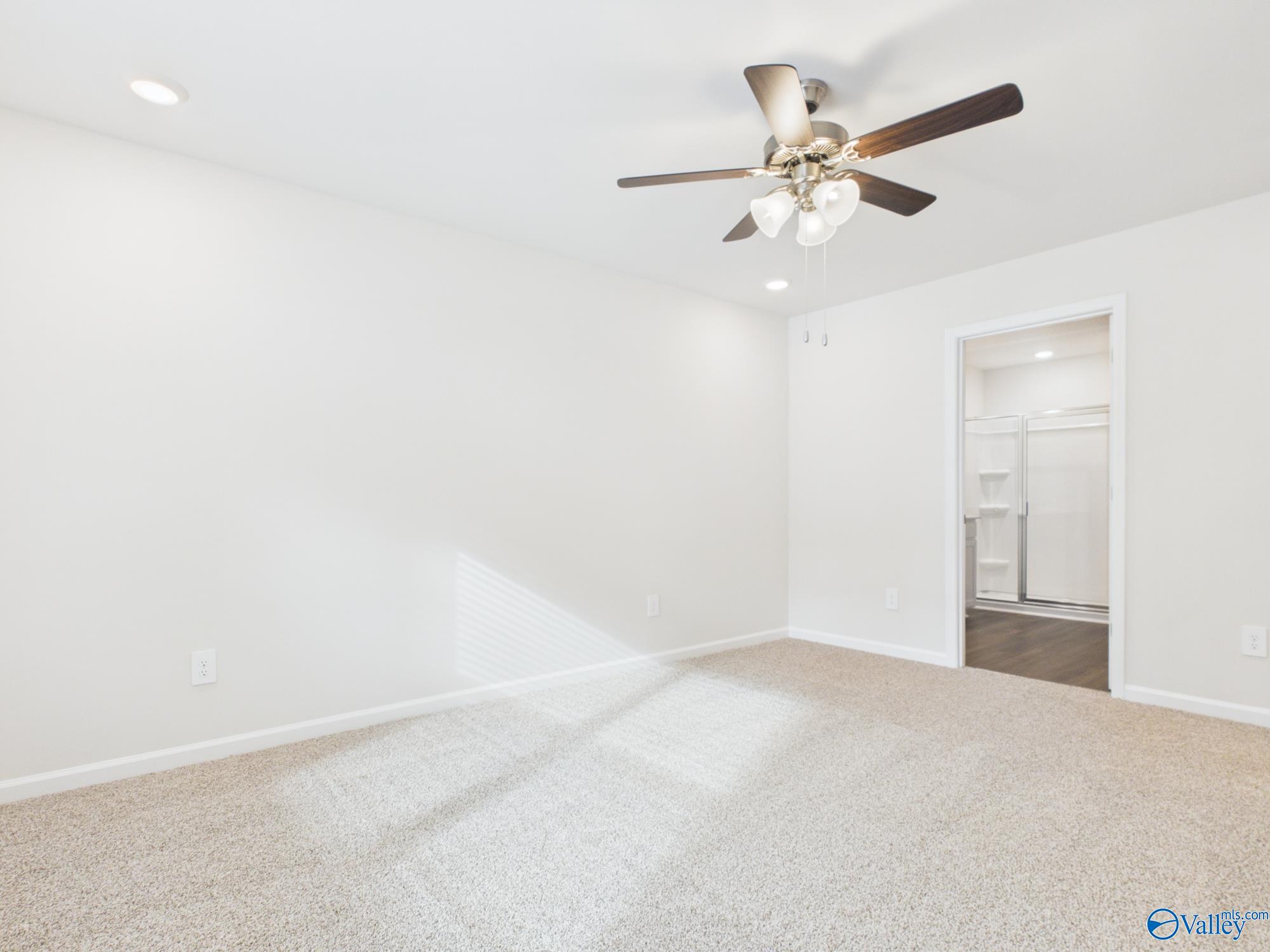 9910 Sequoyah Cove Drive SE
