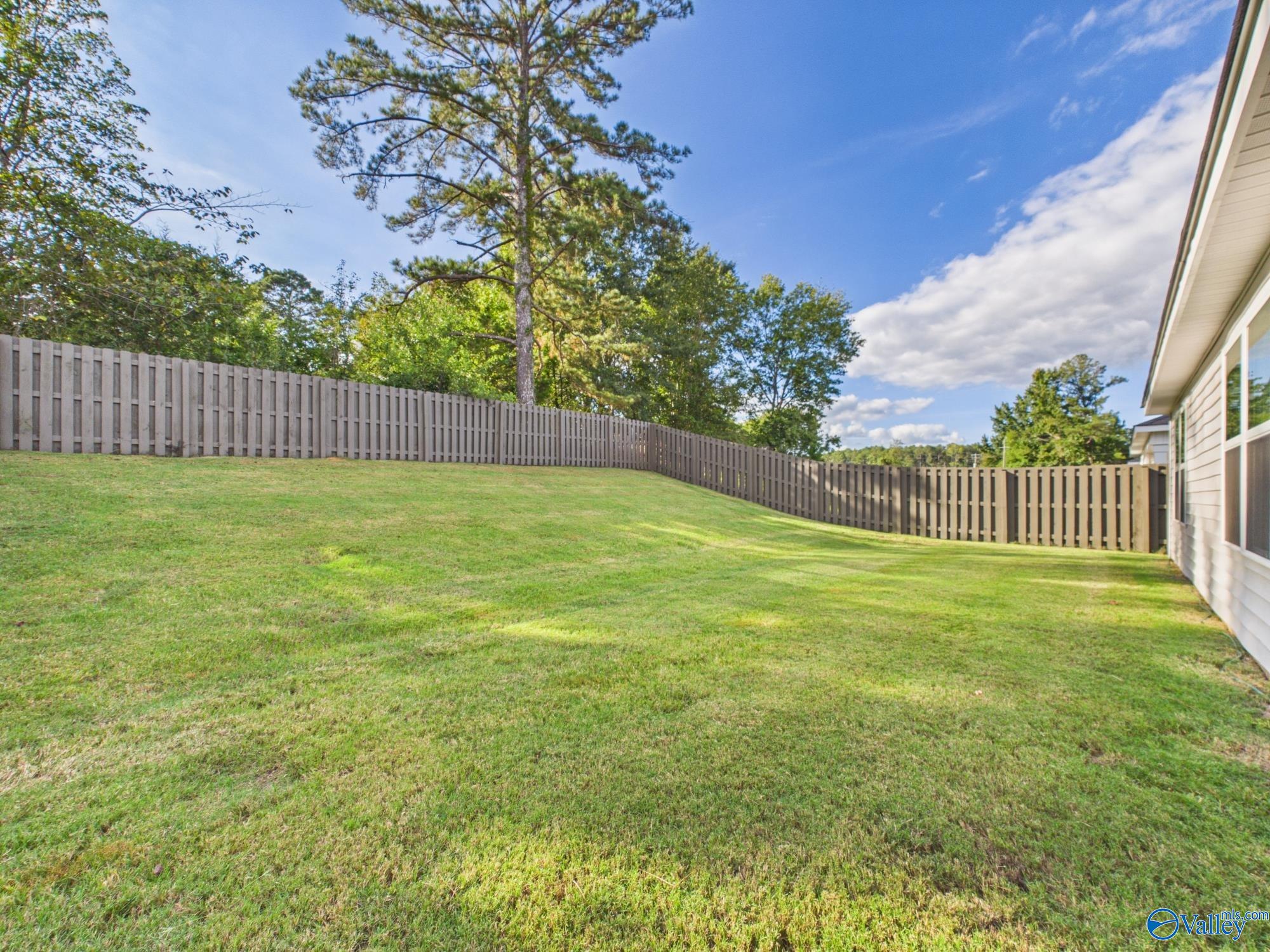 9910 Sequoyah Cove Drive SE