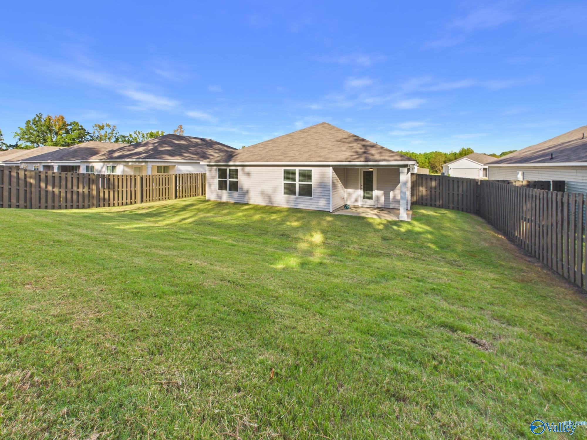 9910 Sequoyah Cove Drive SE